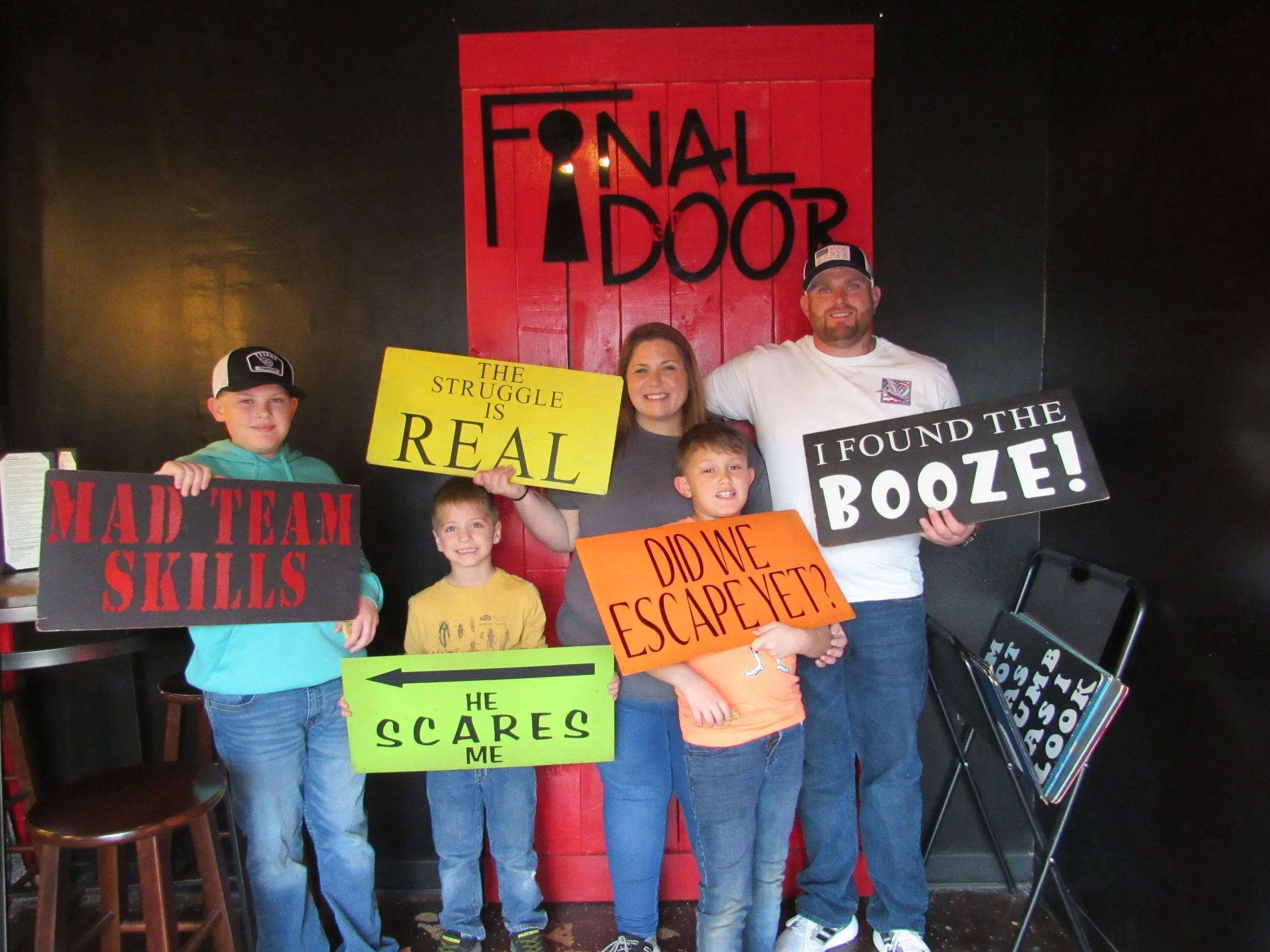 the-final-door-escape-room-columbia-sc-team-photos-01-08-23 (4).JPG