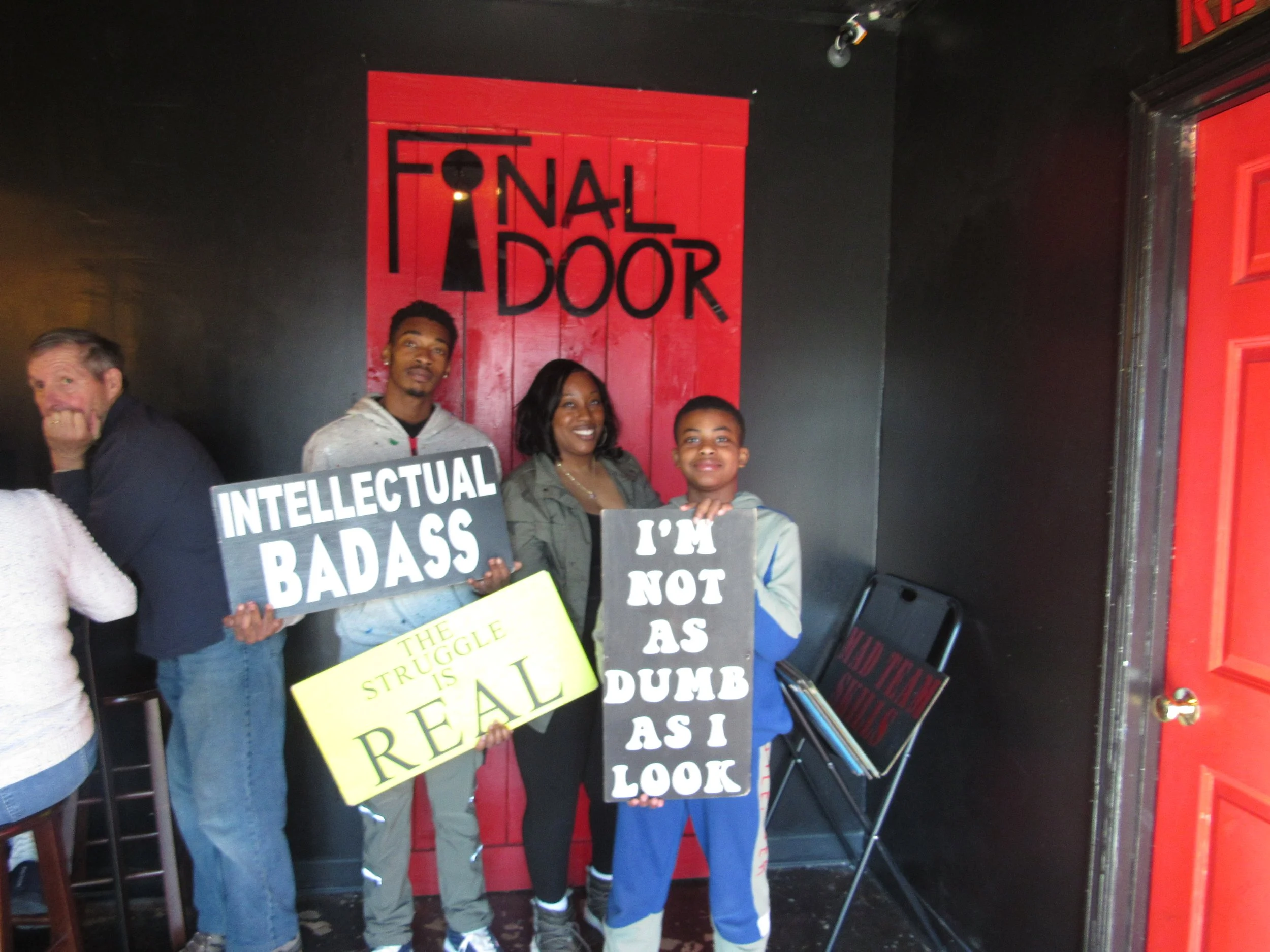 the-final-door-escape-room-columbia-sc-team-photos-01-14-23 (5).JPG