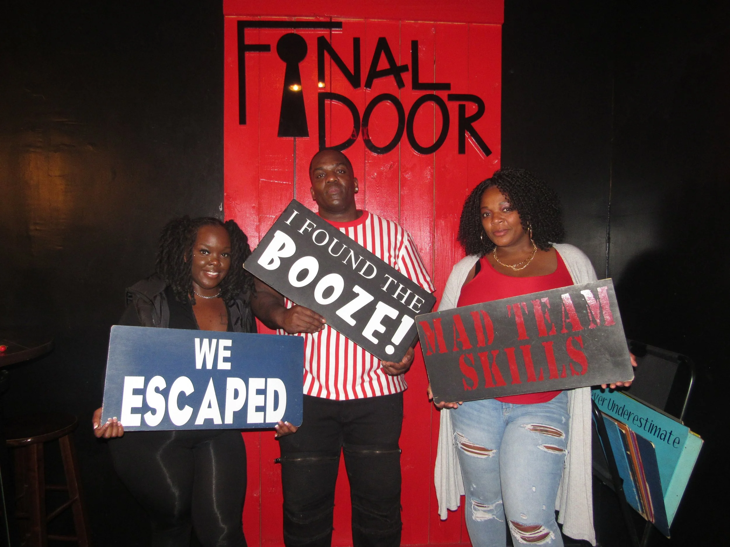 the-final-door-escape-room-columbia-sc-team-photos-02-10-23 (4).JPG