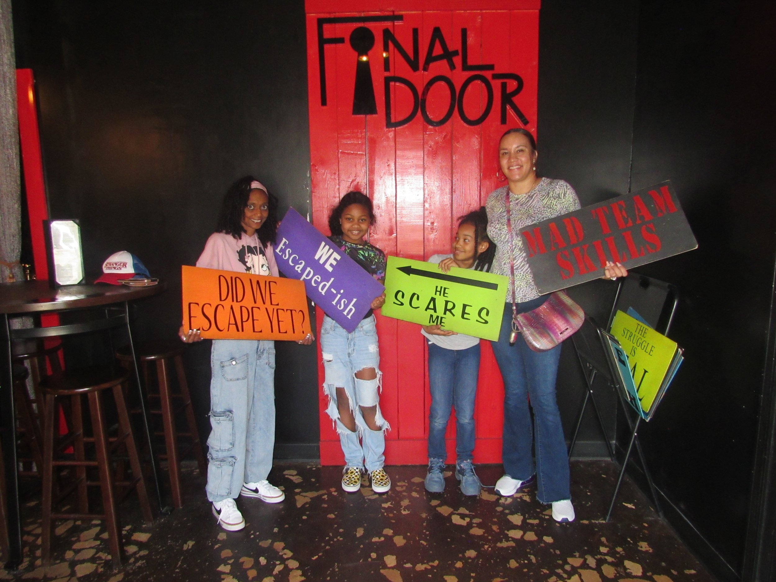 the-final-door-escape-room-columbia-sc-team-photos-03-25-23 (7).JPG