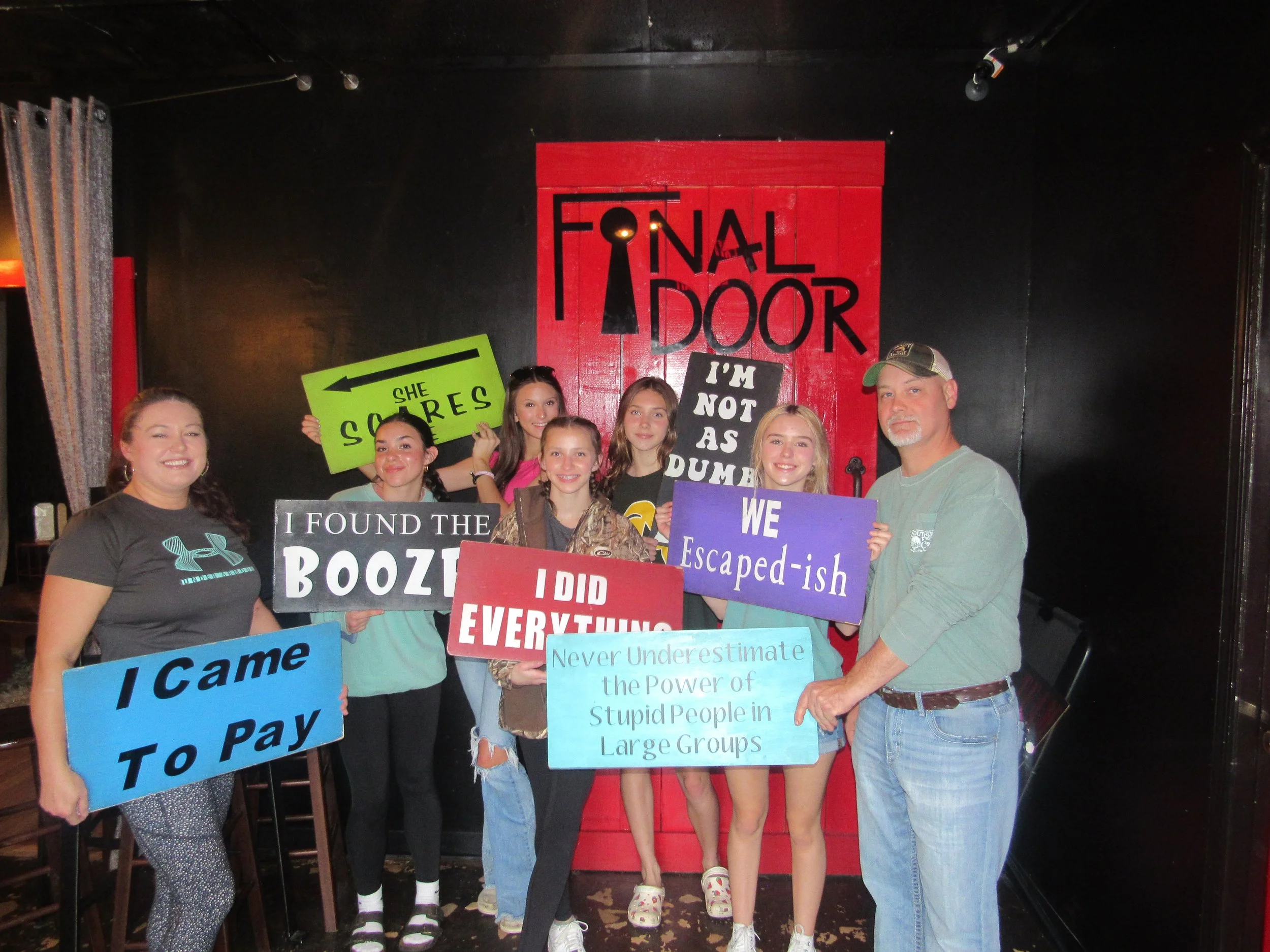 the-final-door-escape-room-columbia-sc-team-photos-03-26-23 (3).JPG