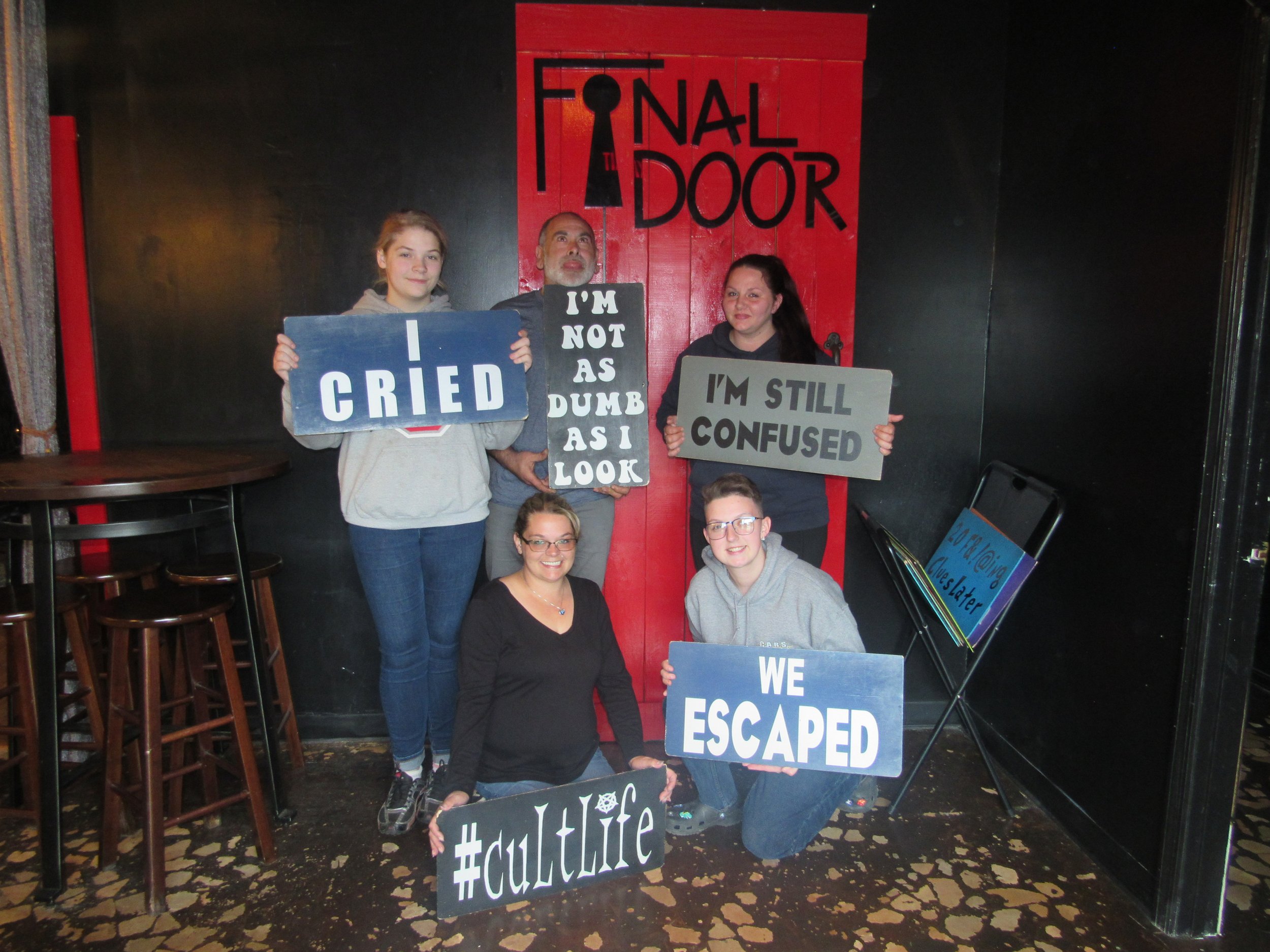 the-final-door-escape-room-columbia-sc-team-photos-04-03-23 (5).JPG