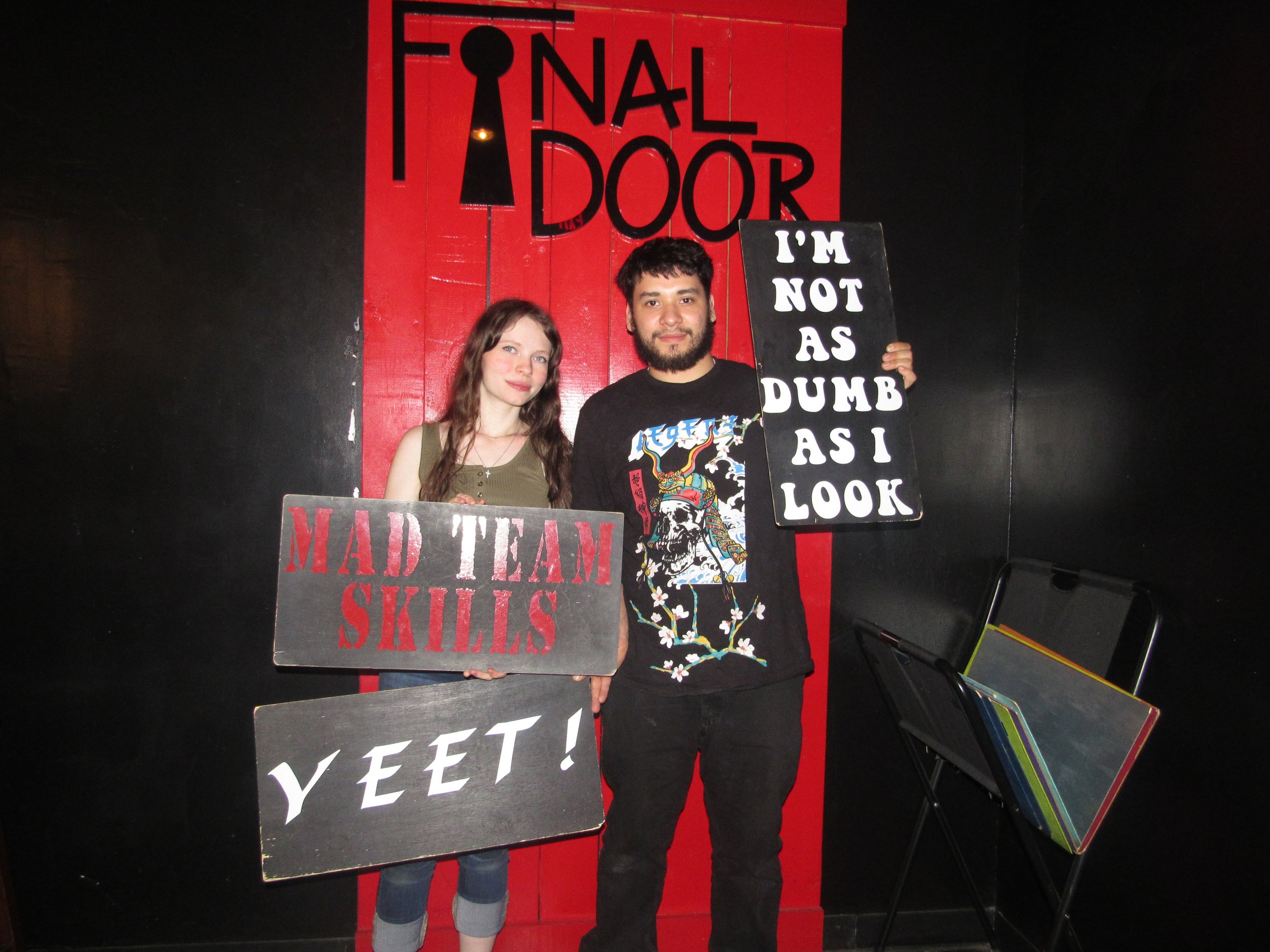 the-final-door-escape-room-columbia-sc-team-photos-04-09-23 (8).JPG