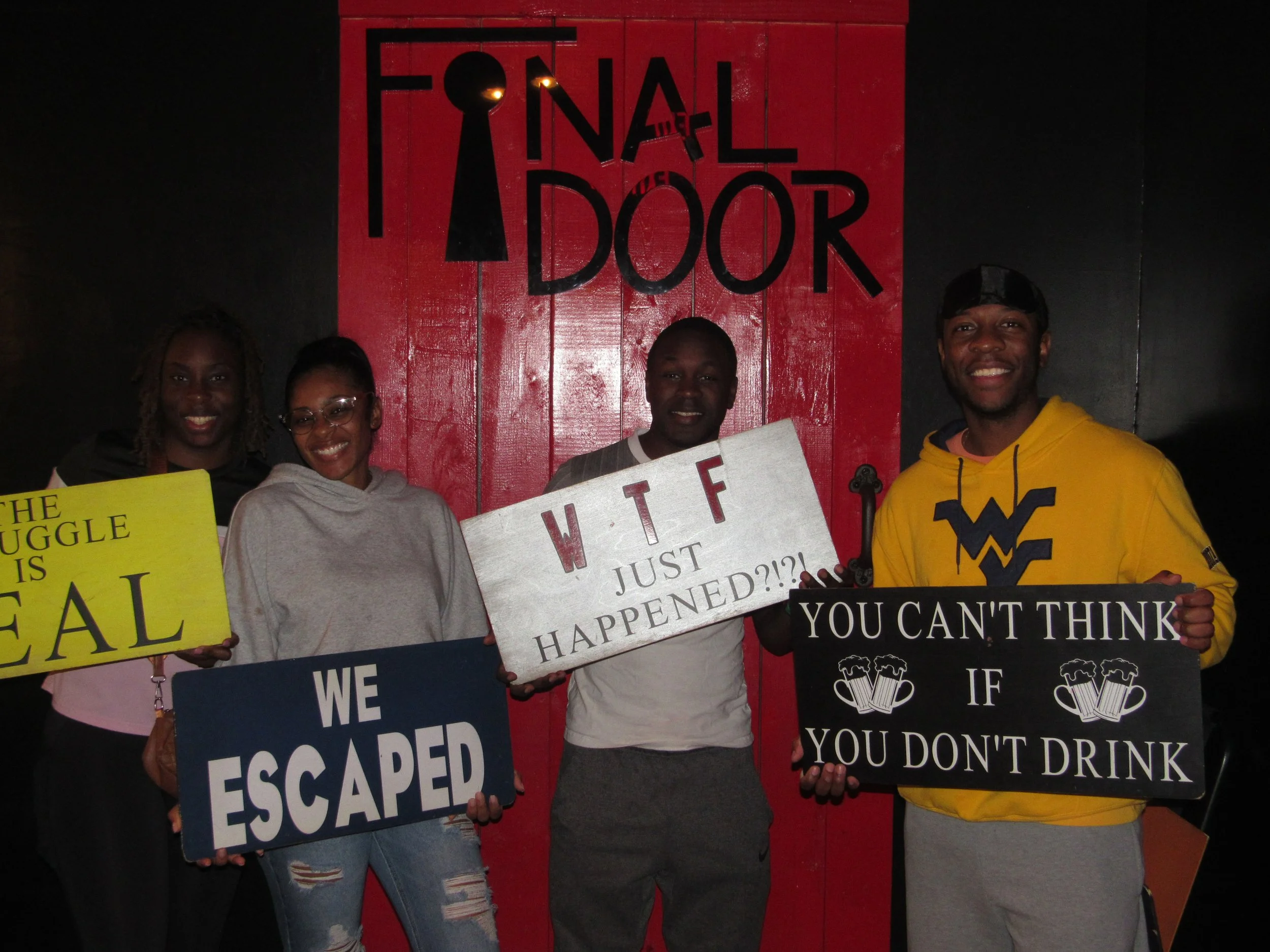 the-final-door-escape-room-columbia-sc-team-photos-04-12-23 (5).JPG