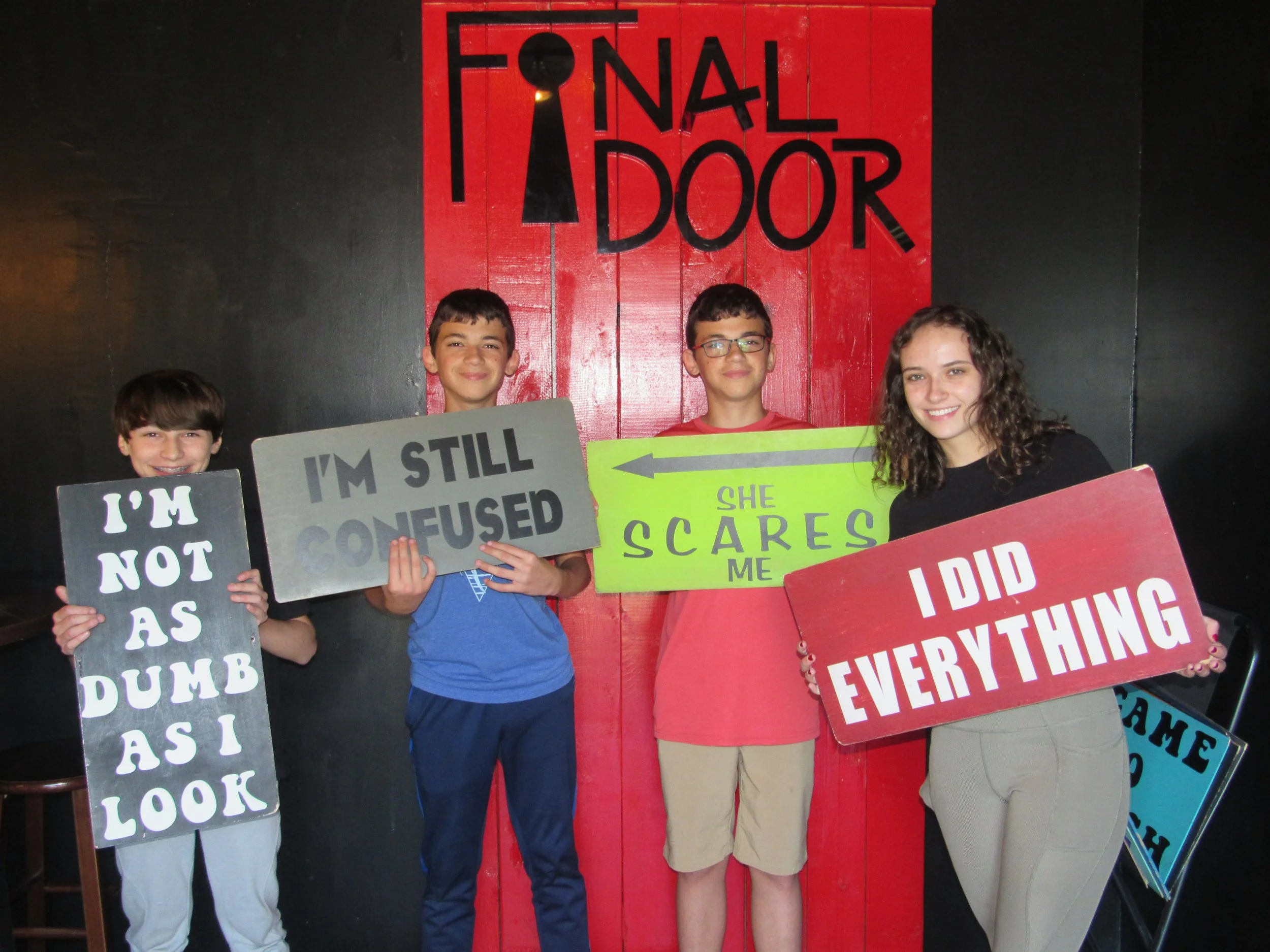 the-final-door-escape-room-columbia-sc-team-photos-04-12-23 (11).JPG