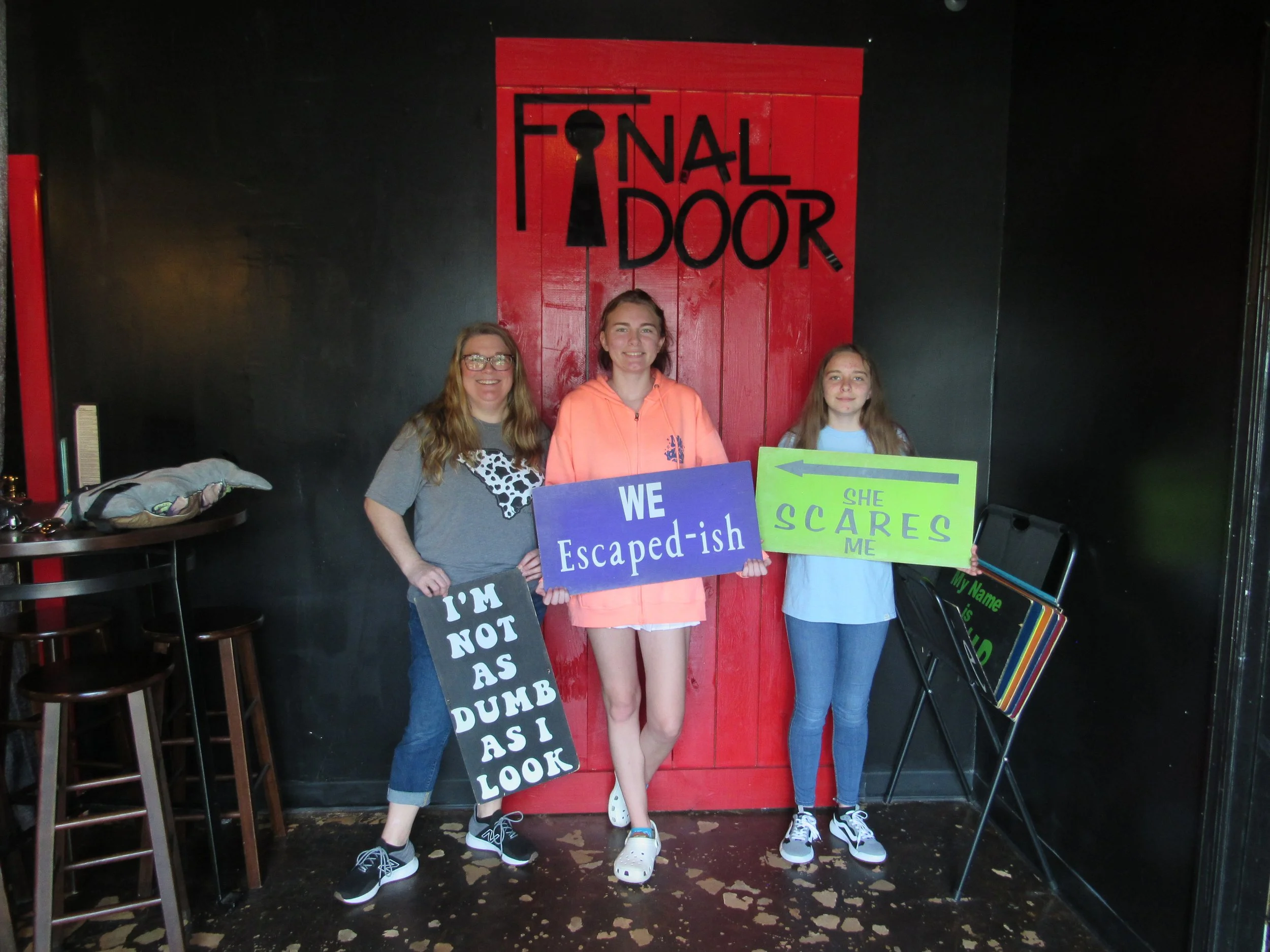 the-final-door-escape-room-columbia-sc-team-photos-04-14-23 (2).JPG