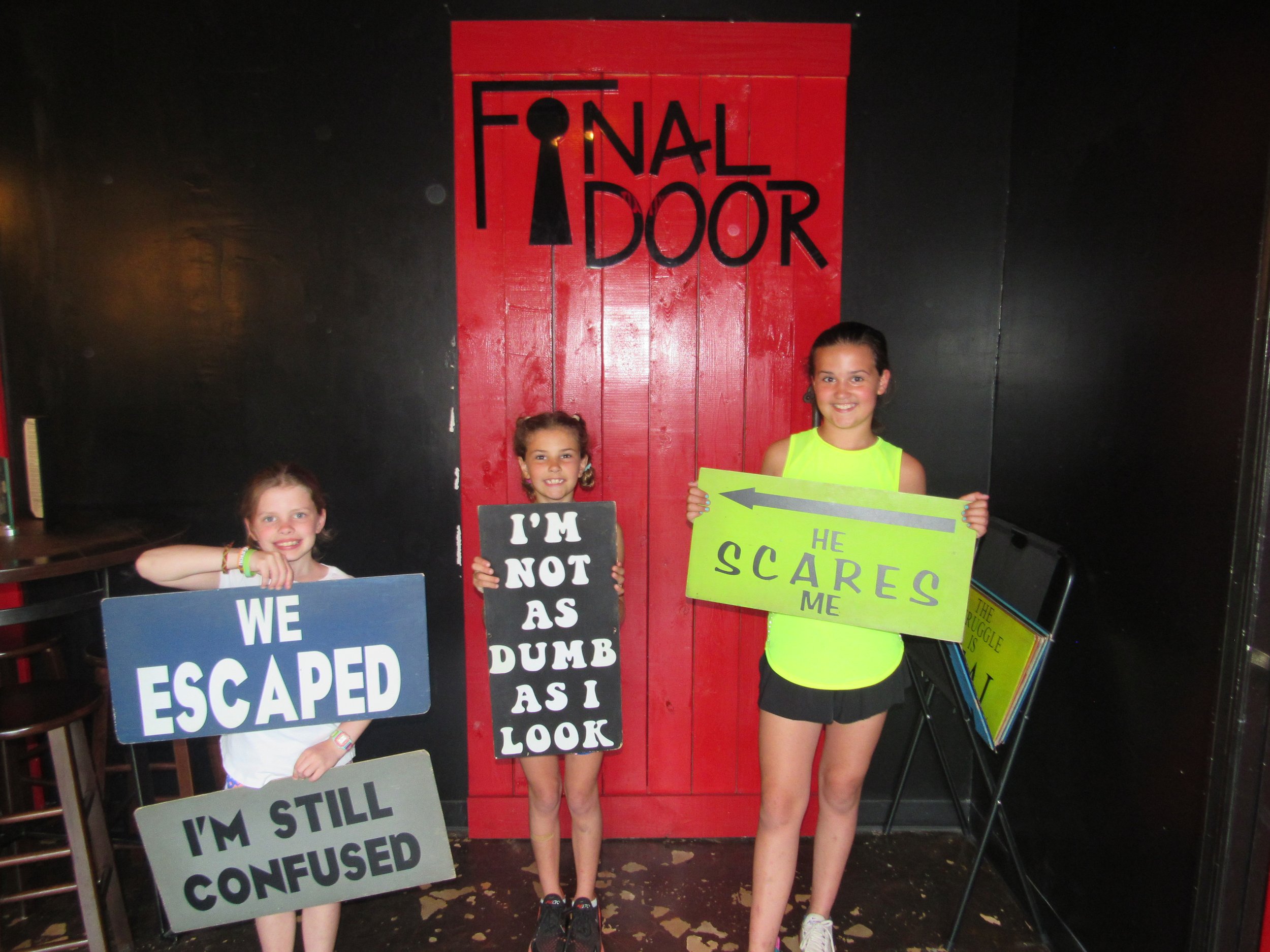 the-final-door-escape-room-columbia-sc-team-photos-04-14-23 (3).JPG
