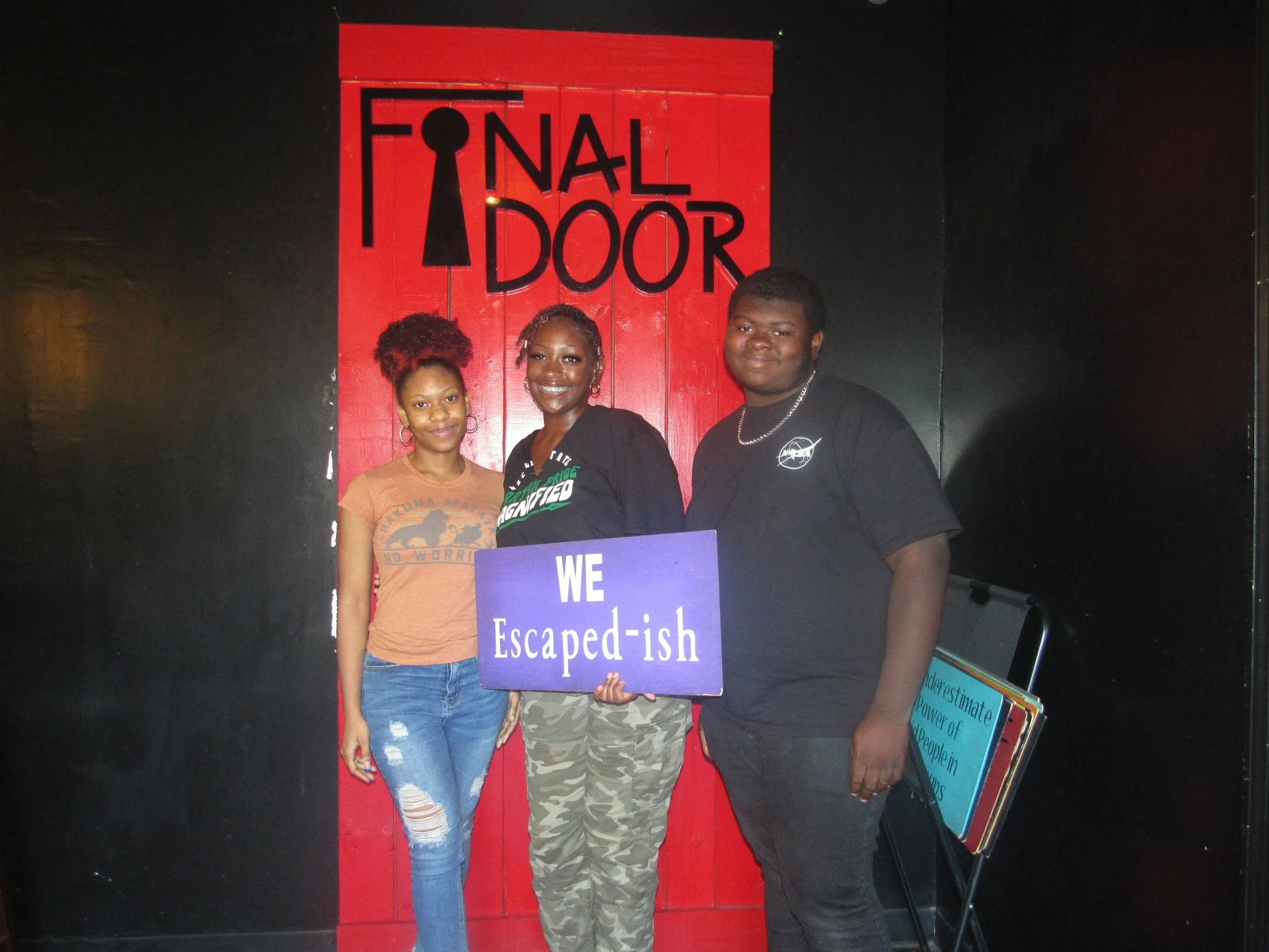 the-final-door-escape-room-columbia-sc-team-photos-04-17-23 (1).JPG