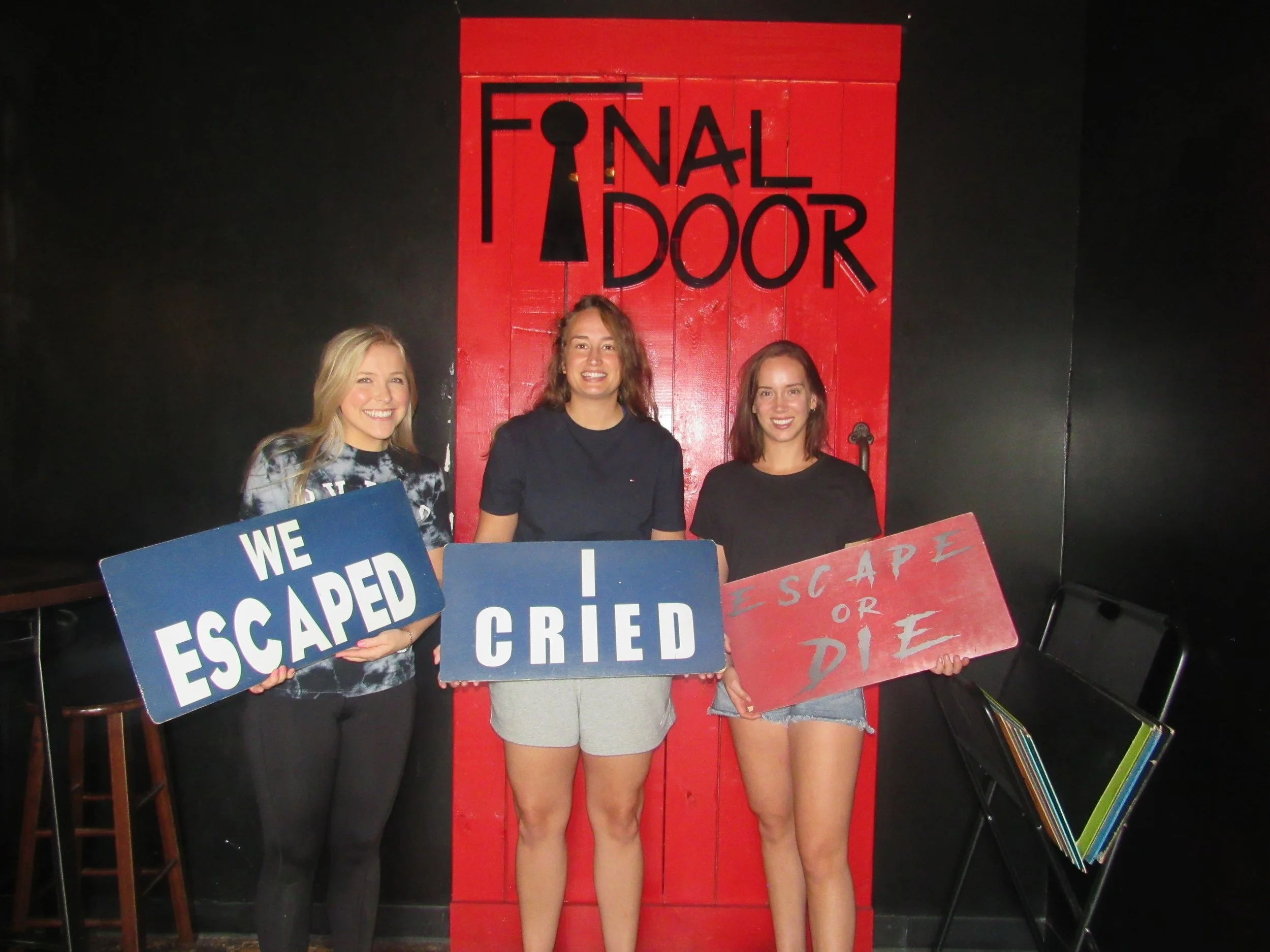the-final-door-escape-room-columbia-sc-team-photos-04-22-23 (12).JPG