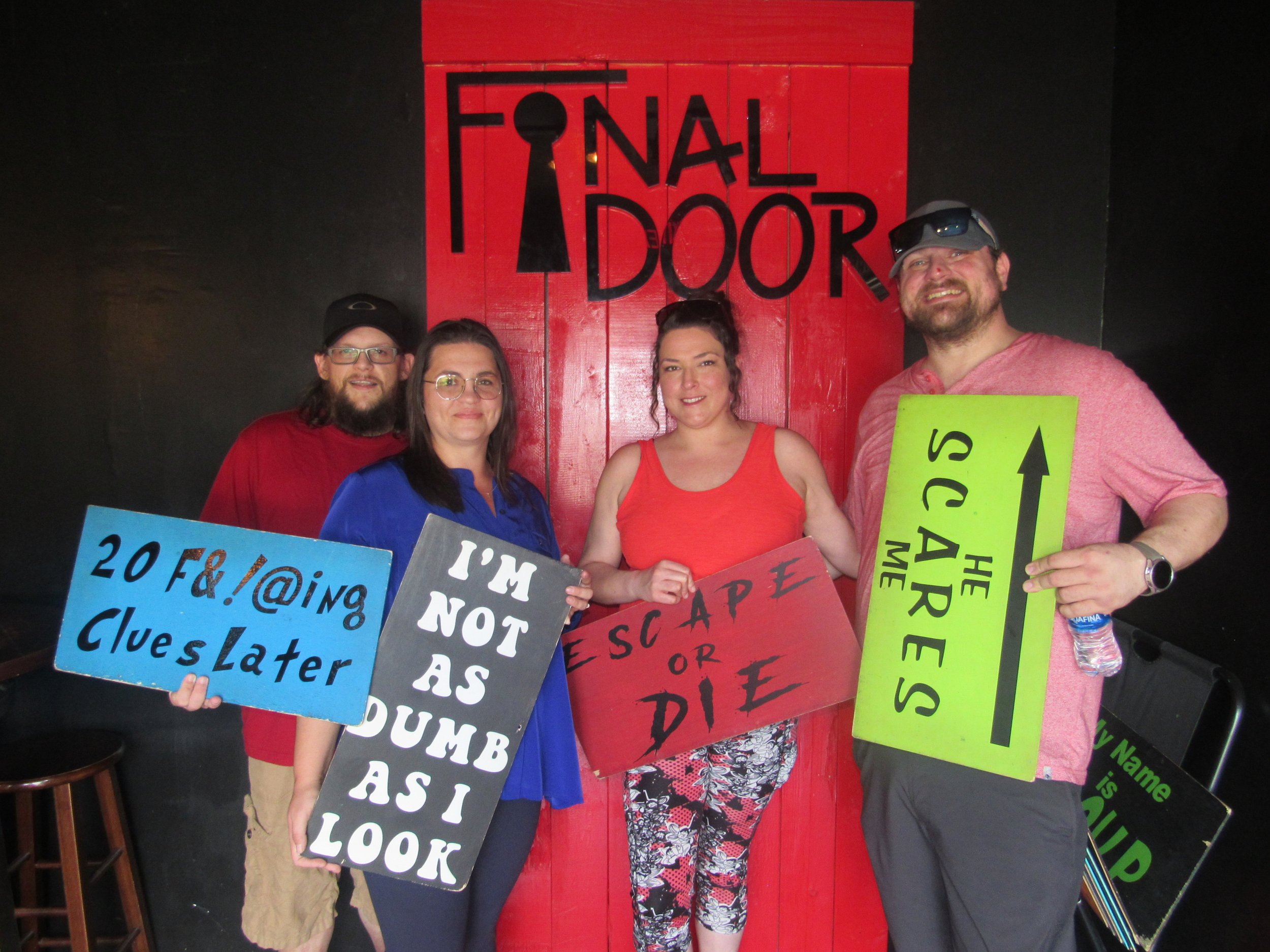 the-final-door-escape-room-columbia-sc-team-photos-04-22-23 (14).JPG