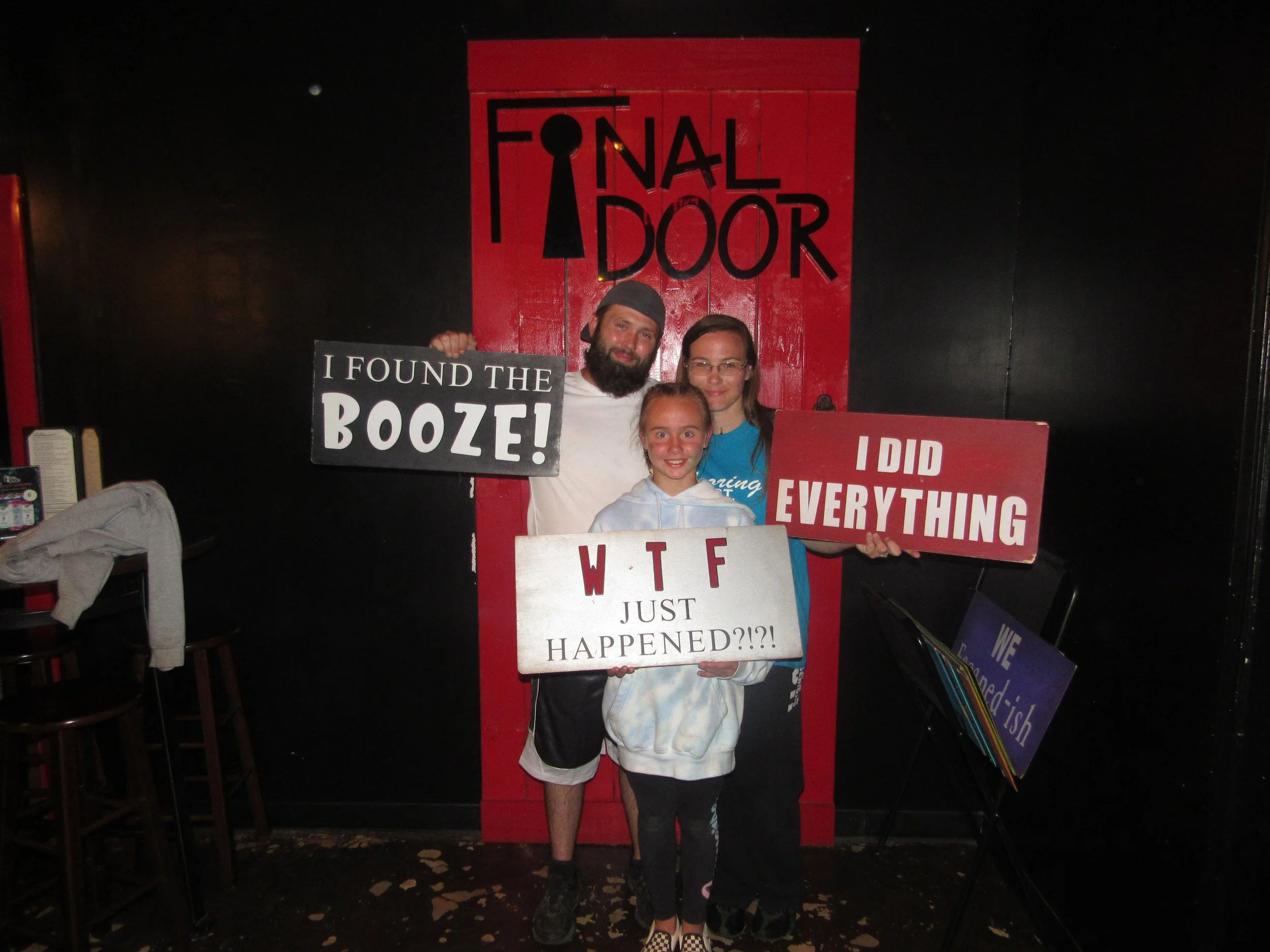 the-final-door-escape-room-columbia-sc-team-photos-04-22-23 (31).JPG