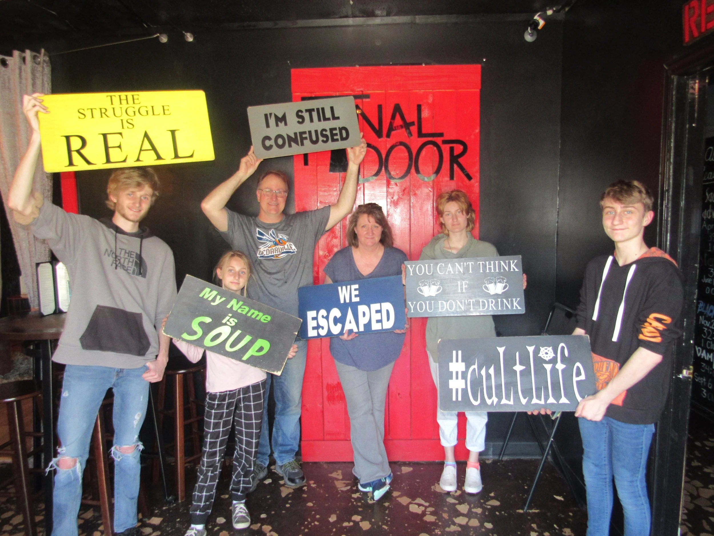 the-final-door-escape-room-columbia-sc-team-photos-04-23-23 (3).JPG