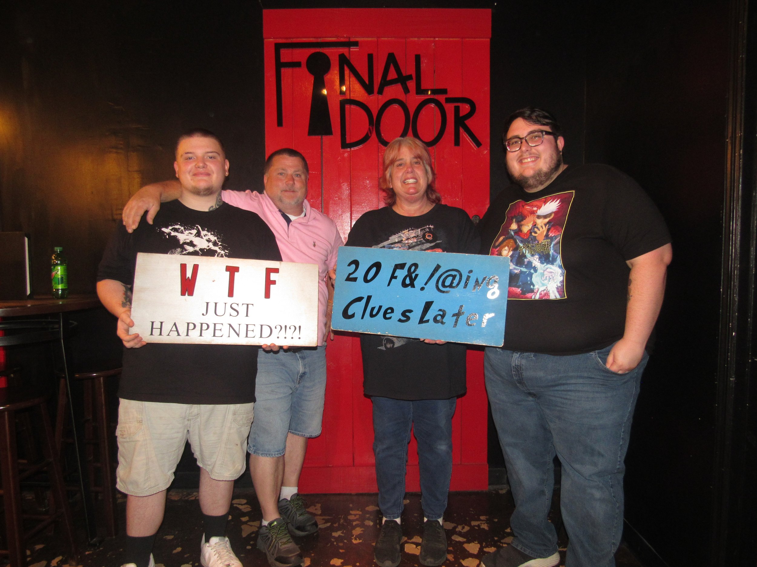 the-final-door-escape-room-columbia-sc-team-photos-04-26-23 (6).JPG