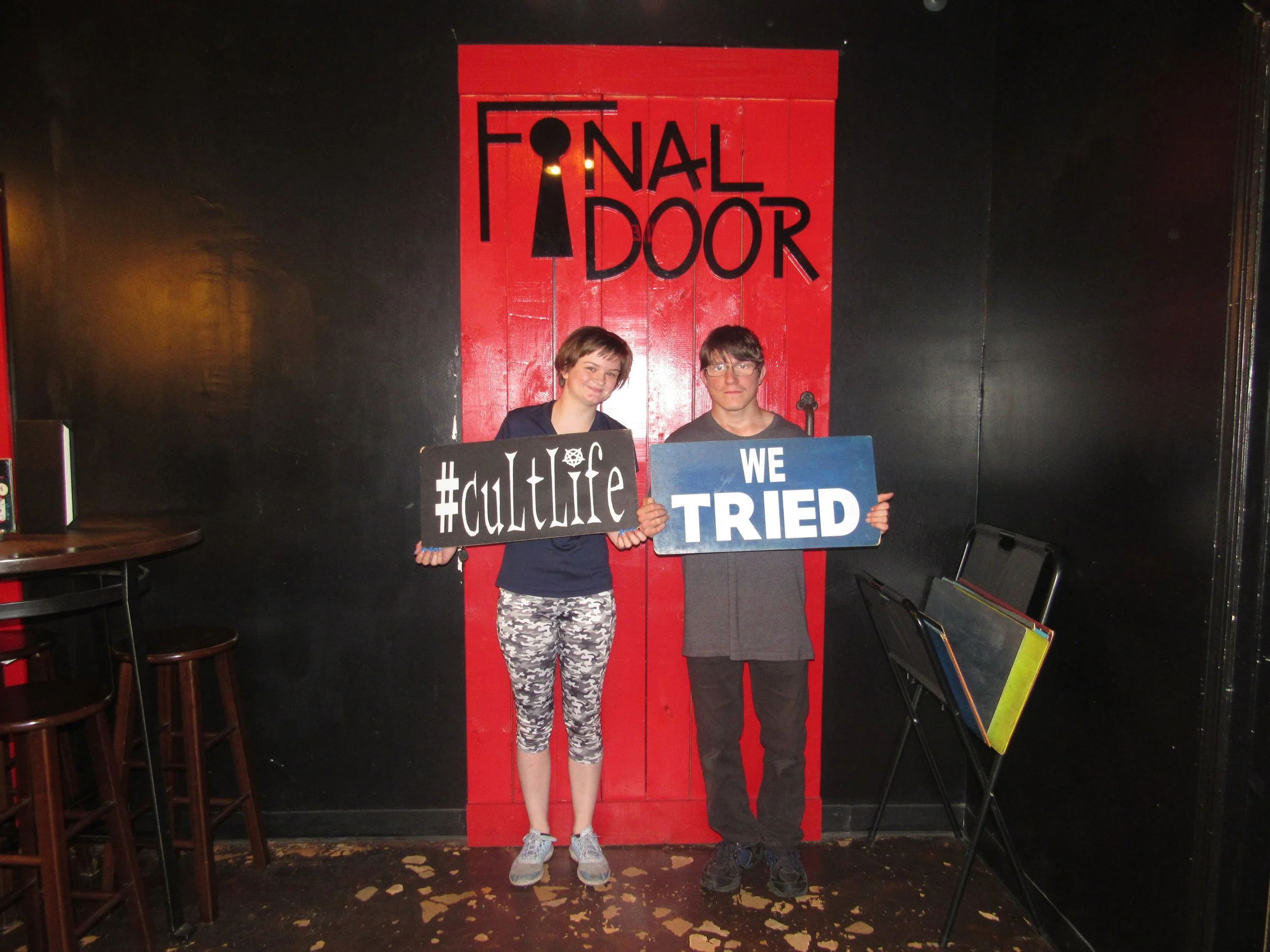 the-final-door-escape-room-columbia-sc-team-photos-04-27-23 (5).JPG