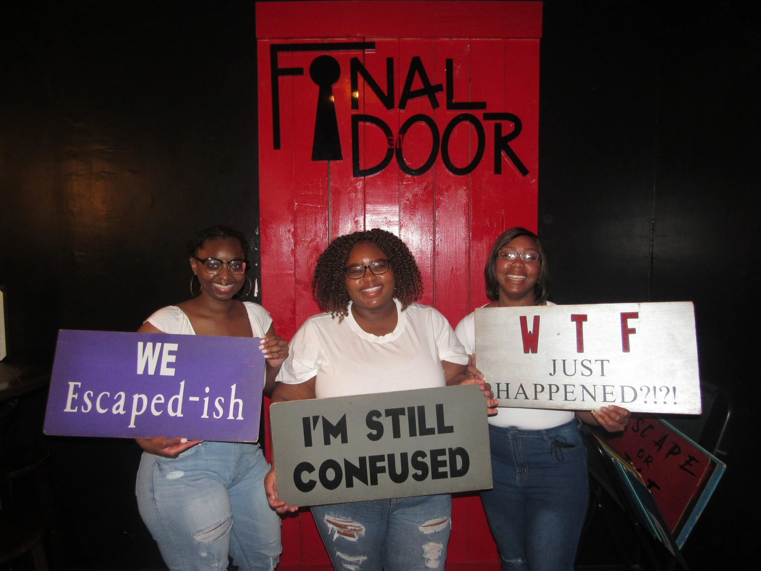 the-final-door-escape-room-columbia-sc-team-photos-04-29-23 (17).JPG