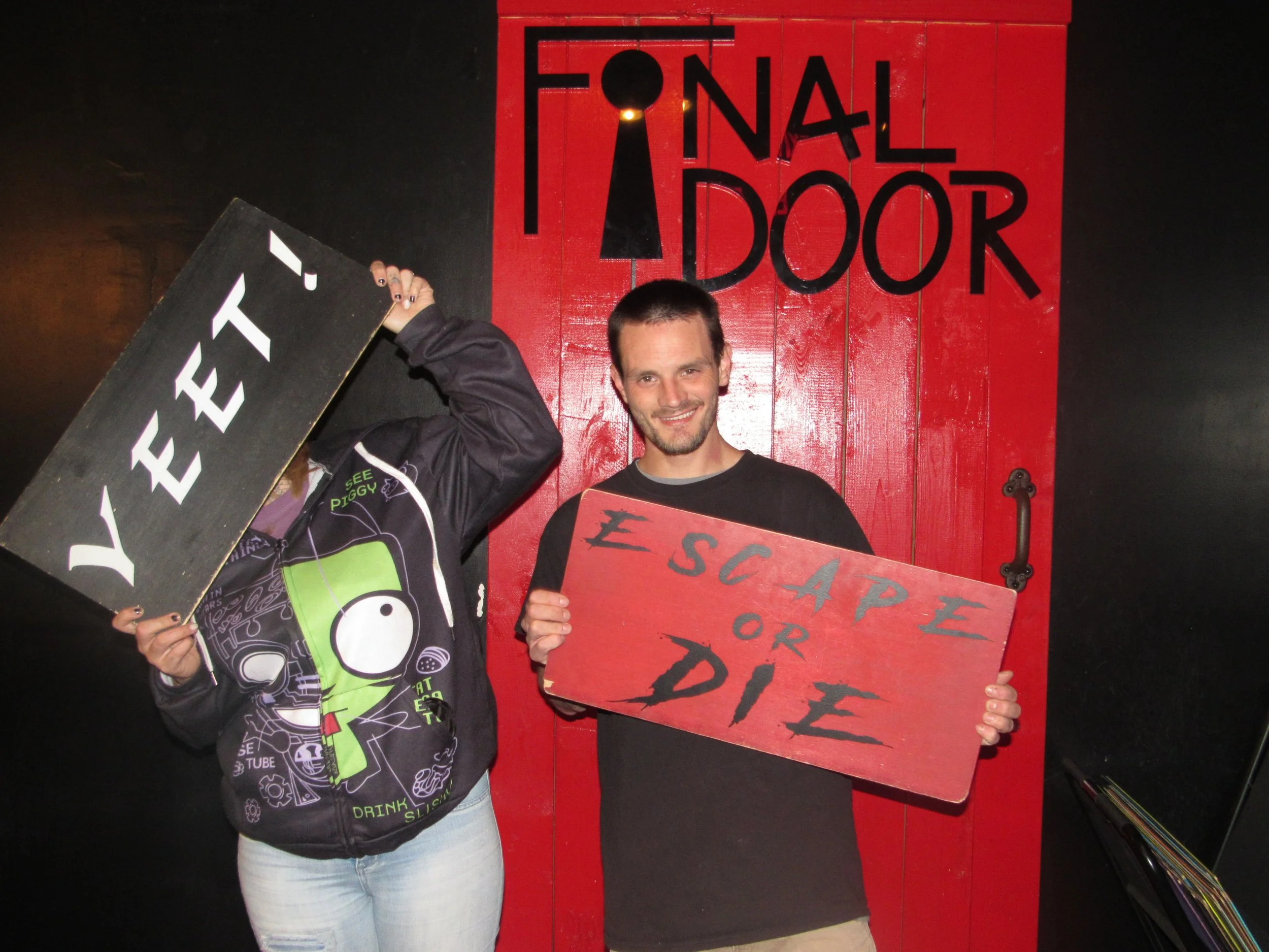 the-final-door-escape-room-columbia-sc-team-photos-05-08-23 (4).JPG