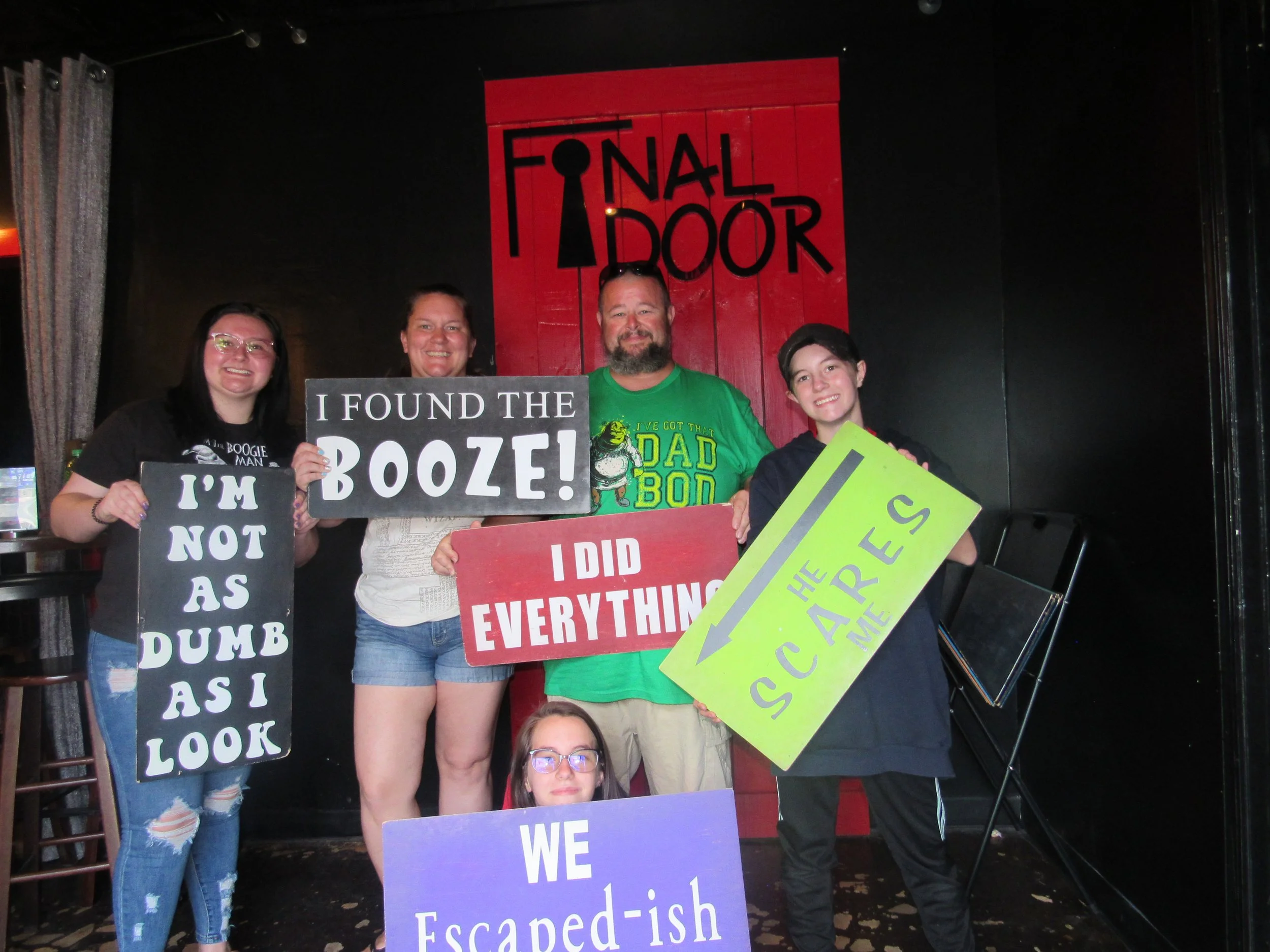 the-final-door-escape-room-columbia-sc-team-photos-05-14-23 (5).JPG