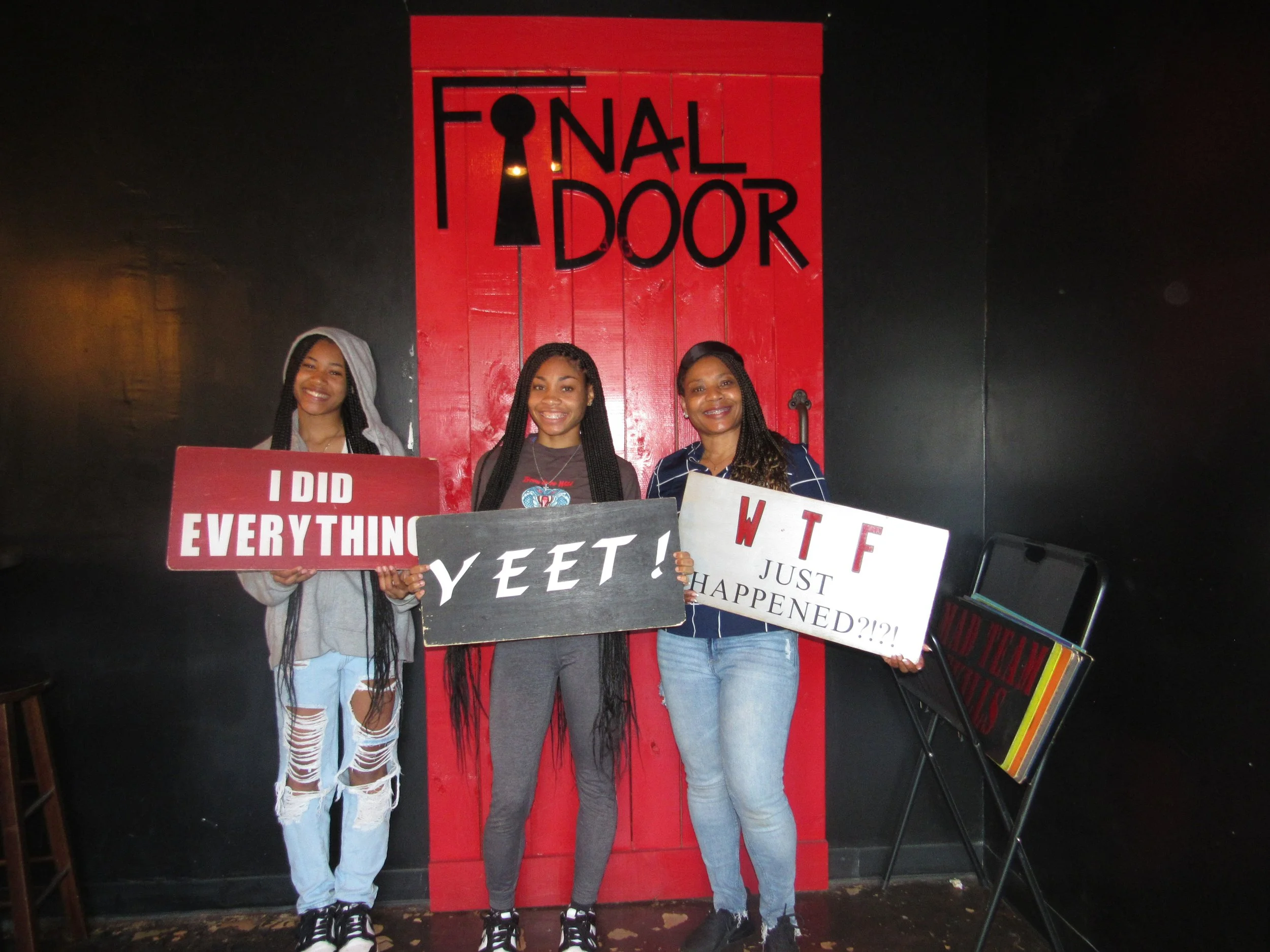the-final-door-escape-room-columbia-sc-team-photos-05-14-23 (9).JPG