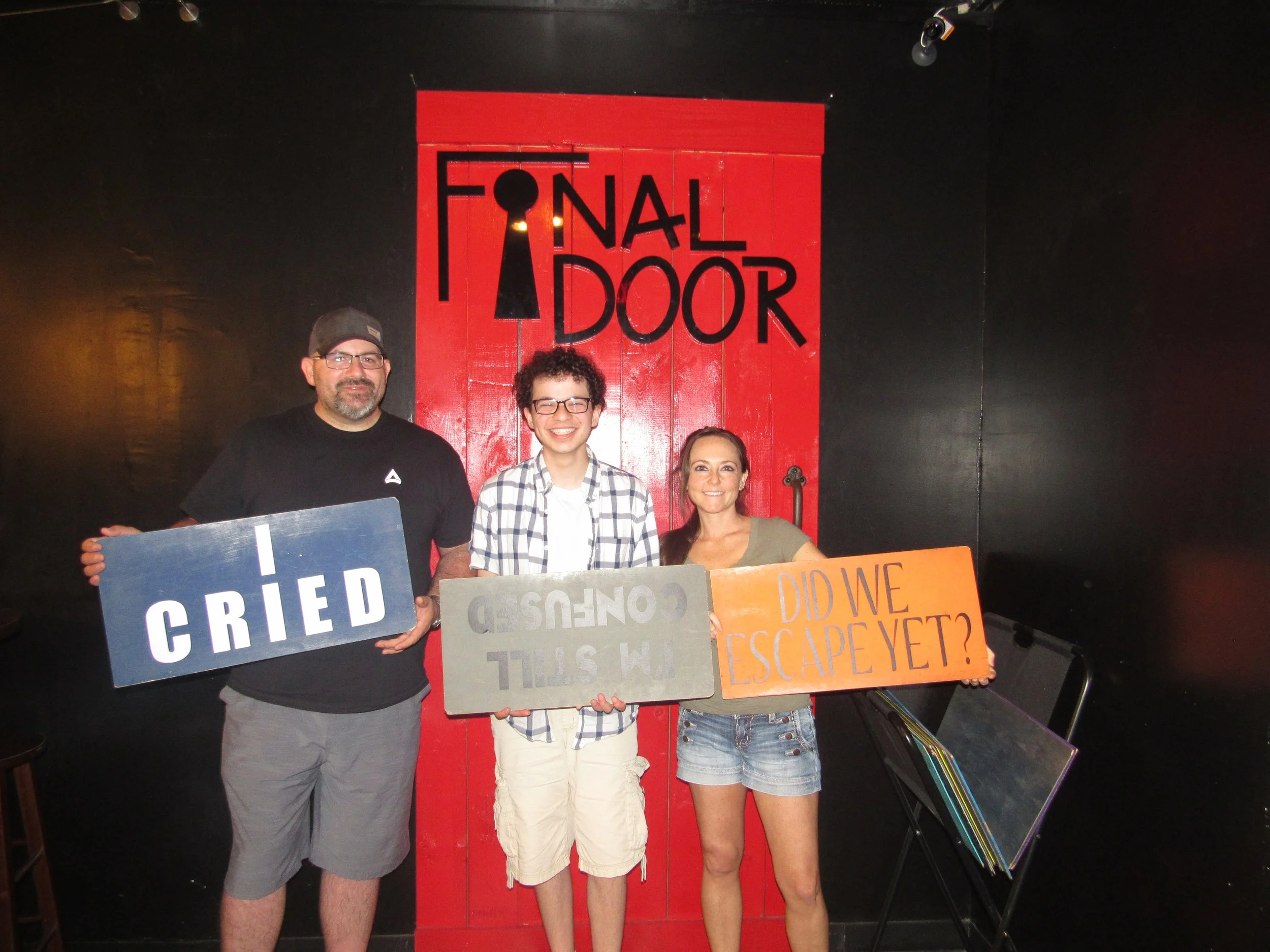 the-final-door-escape-room-columbia-sc-team-photos-05-17-23 (5).JPG