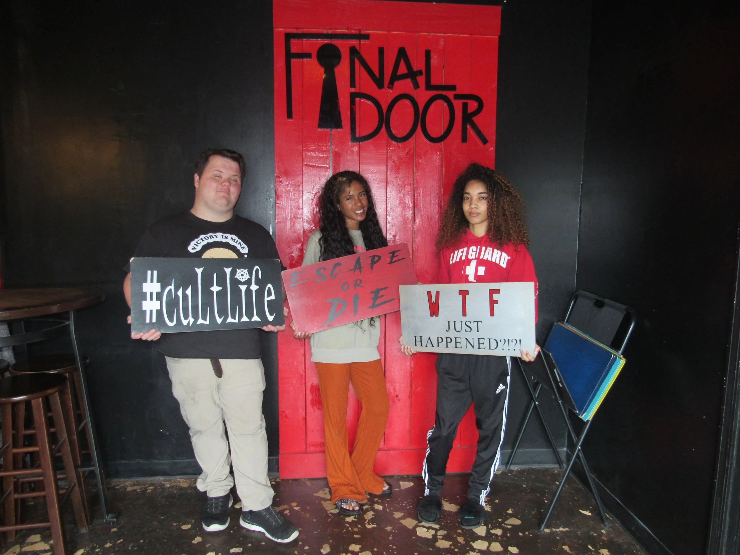 the-final-door-escape-room-columbia-sc-team-photos-05-26-23 (1).JPG