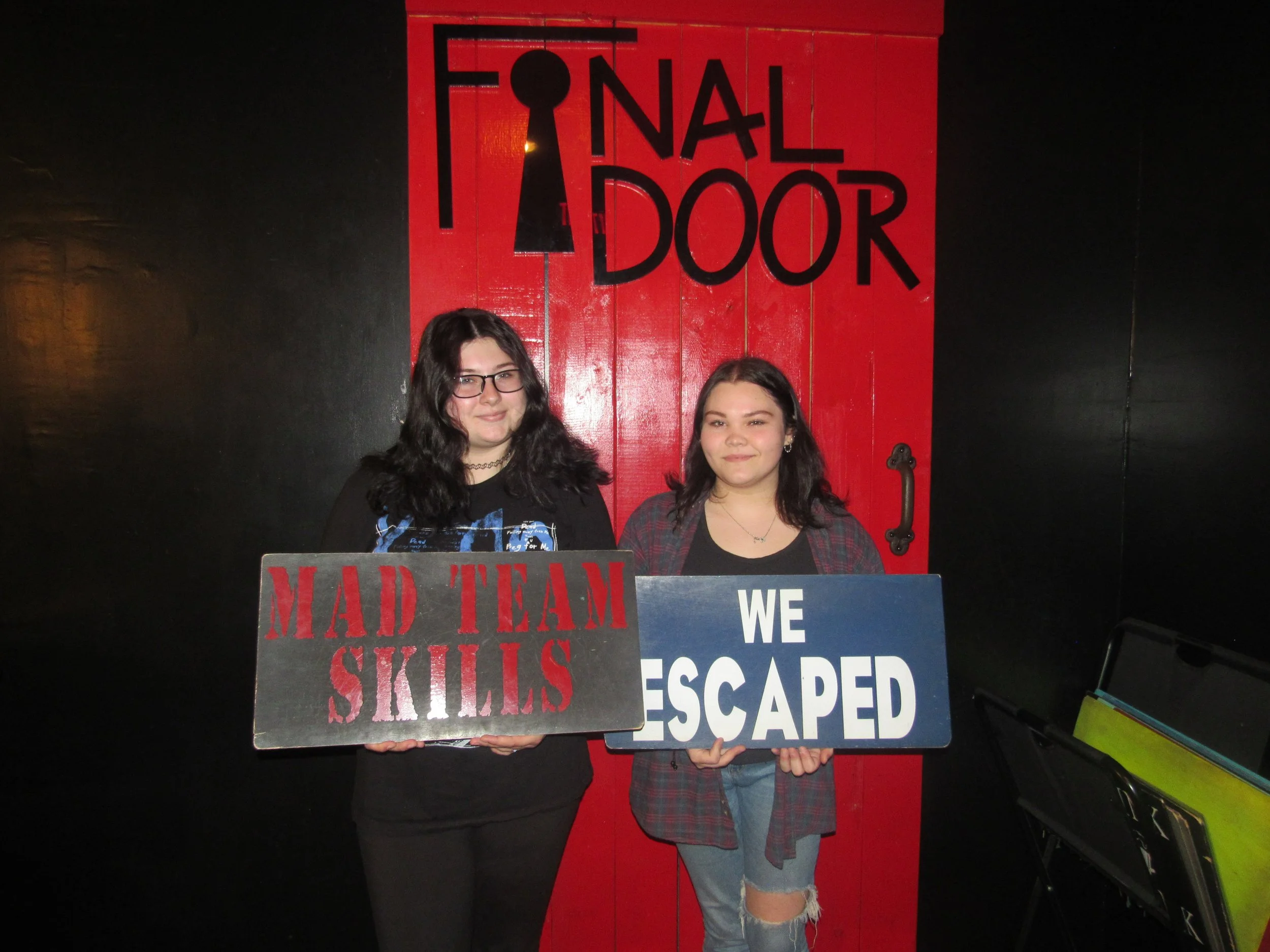 the-final-door-escape-room-columbia-sc-team-photos-05-29-23 (8).JPG