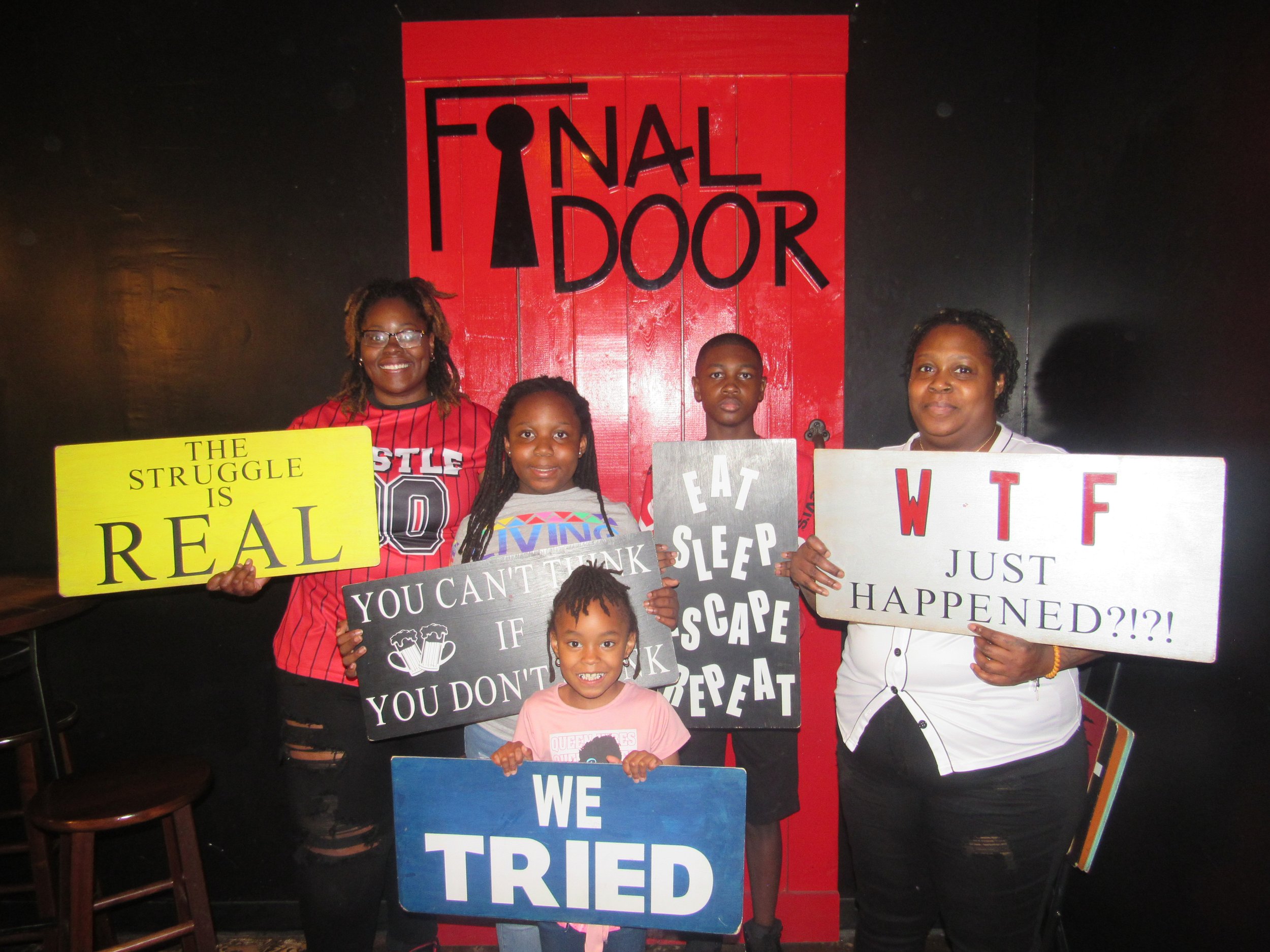 the-final-door-escape-room-columbia-sc-team-photos-06-01-23 (3).JPG