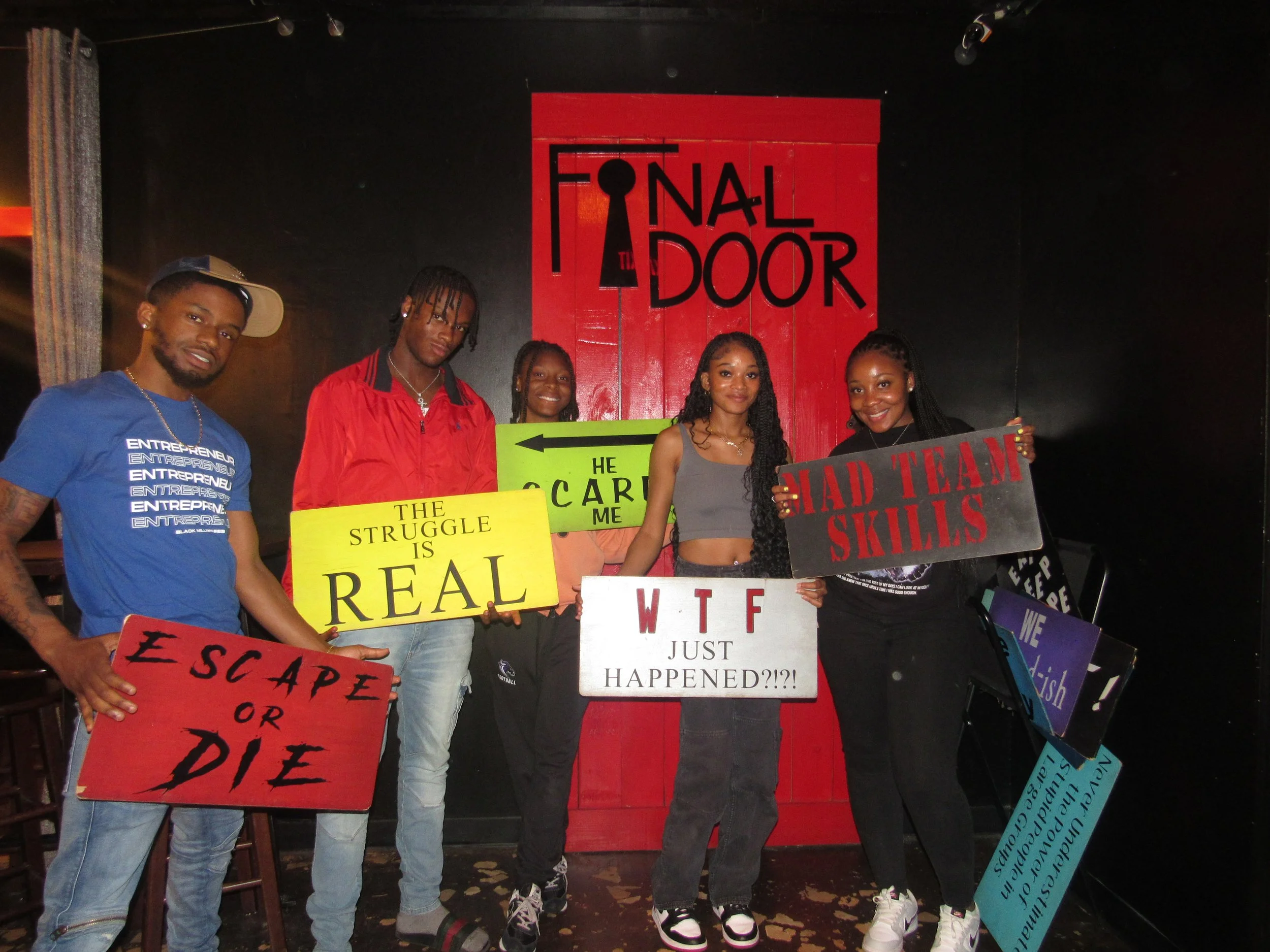 the-final-door-escape-room-columbia-sc-team-photos-06-03-23 (15).JPG