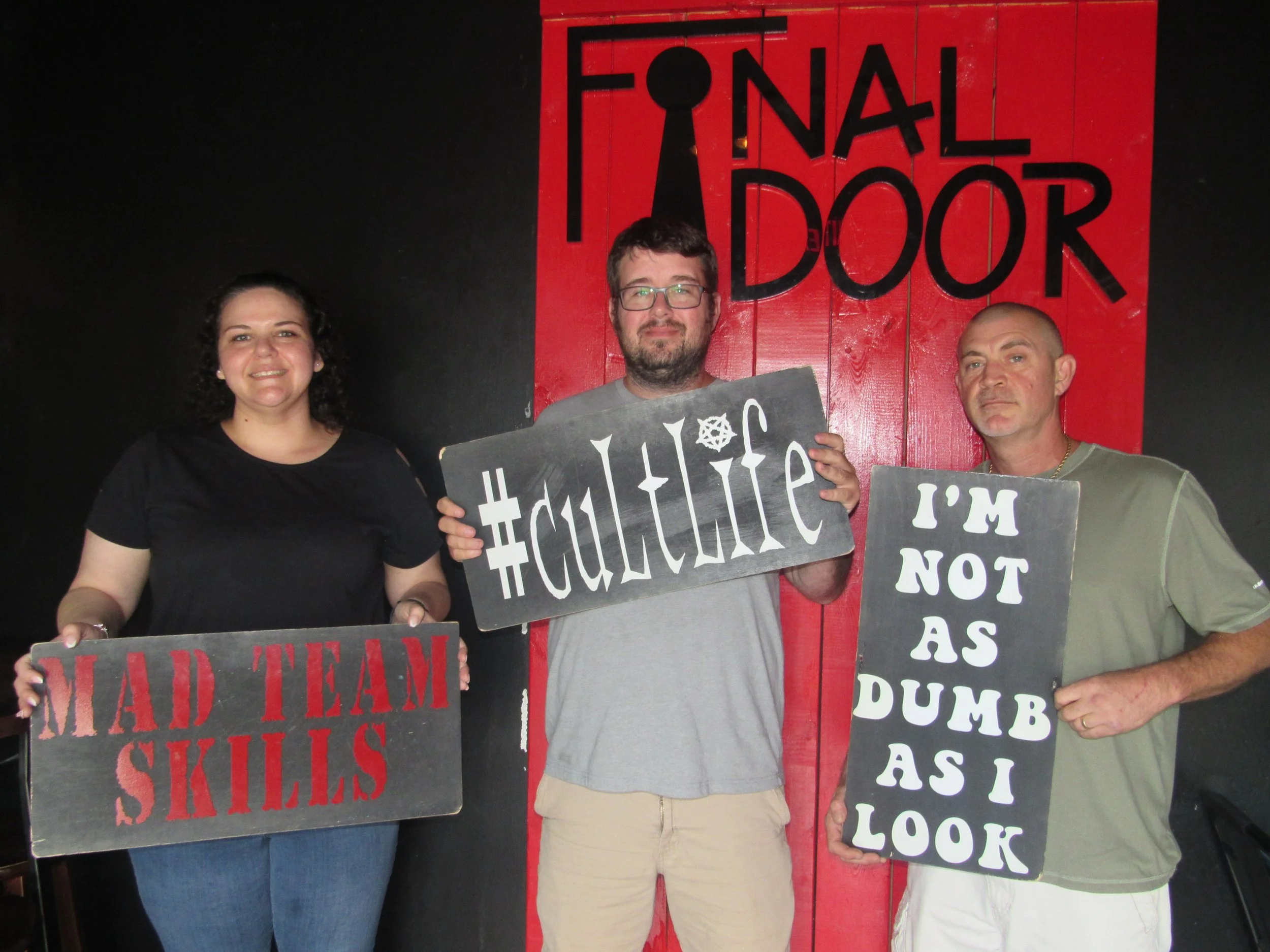 the-final-door-escape-room-columbia-sc-team-photos-06-04-23 (6).JPG