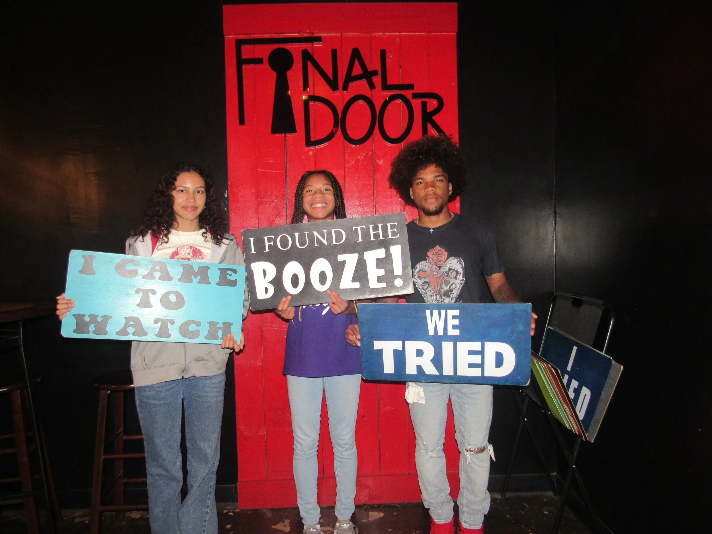 the-final-door-escape-room-columbia-sc-team-photos-06-04-23 (15).JPG