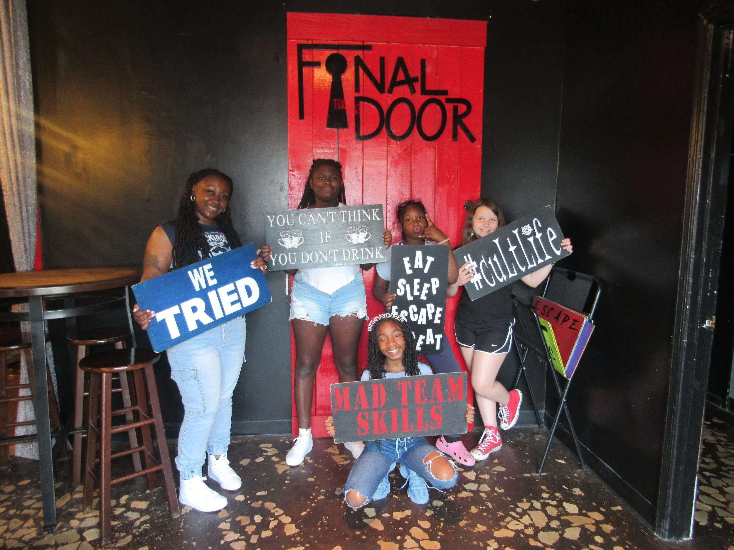 the-final-door-escape-room-columbia-sc-team-photos-06-06-23 (3).JPG