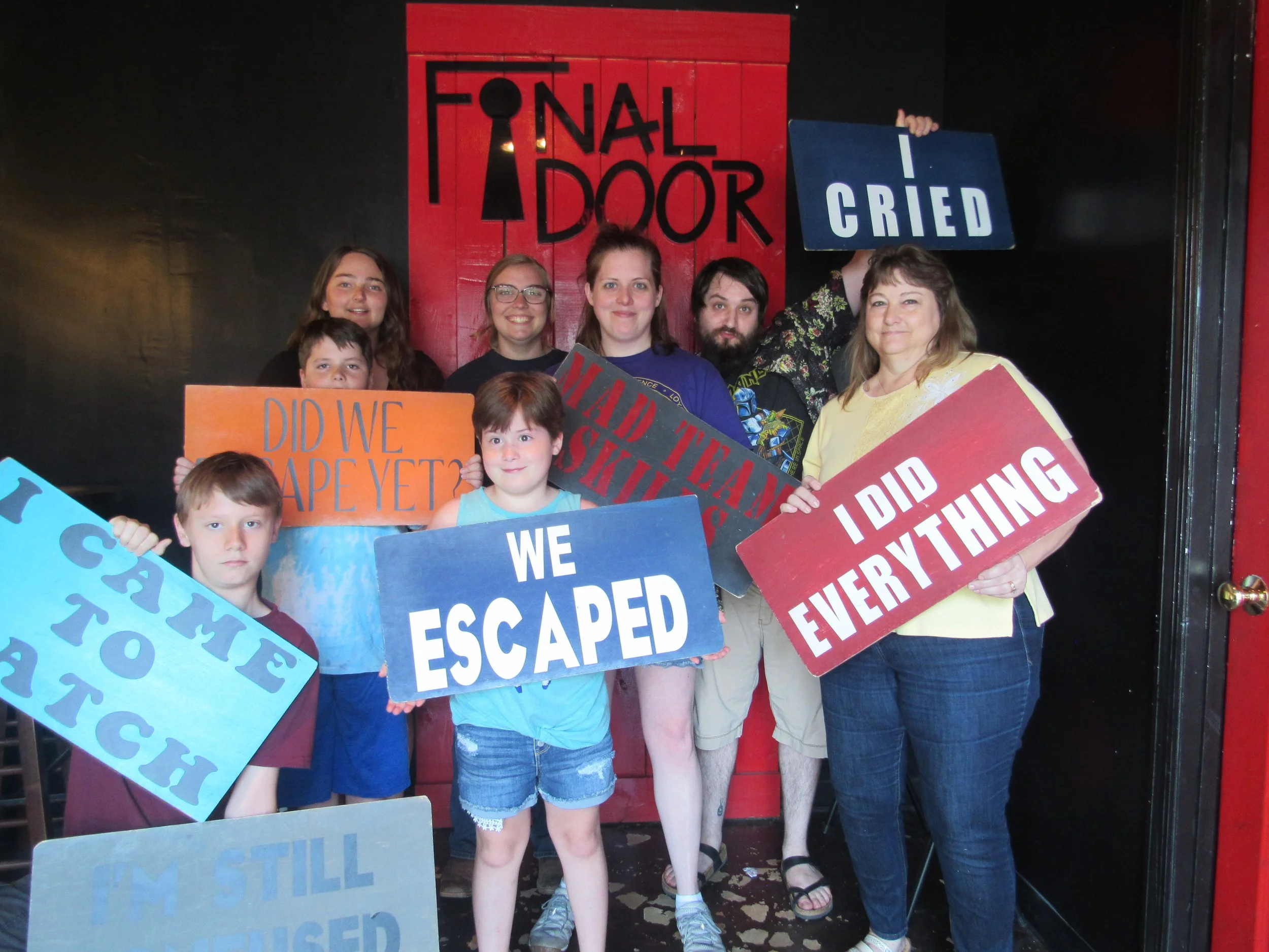 the-final-door-escape-room-columbia-sc-team-photos-06-10-23 (3).JPG