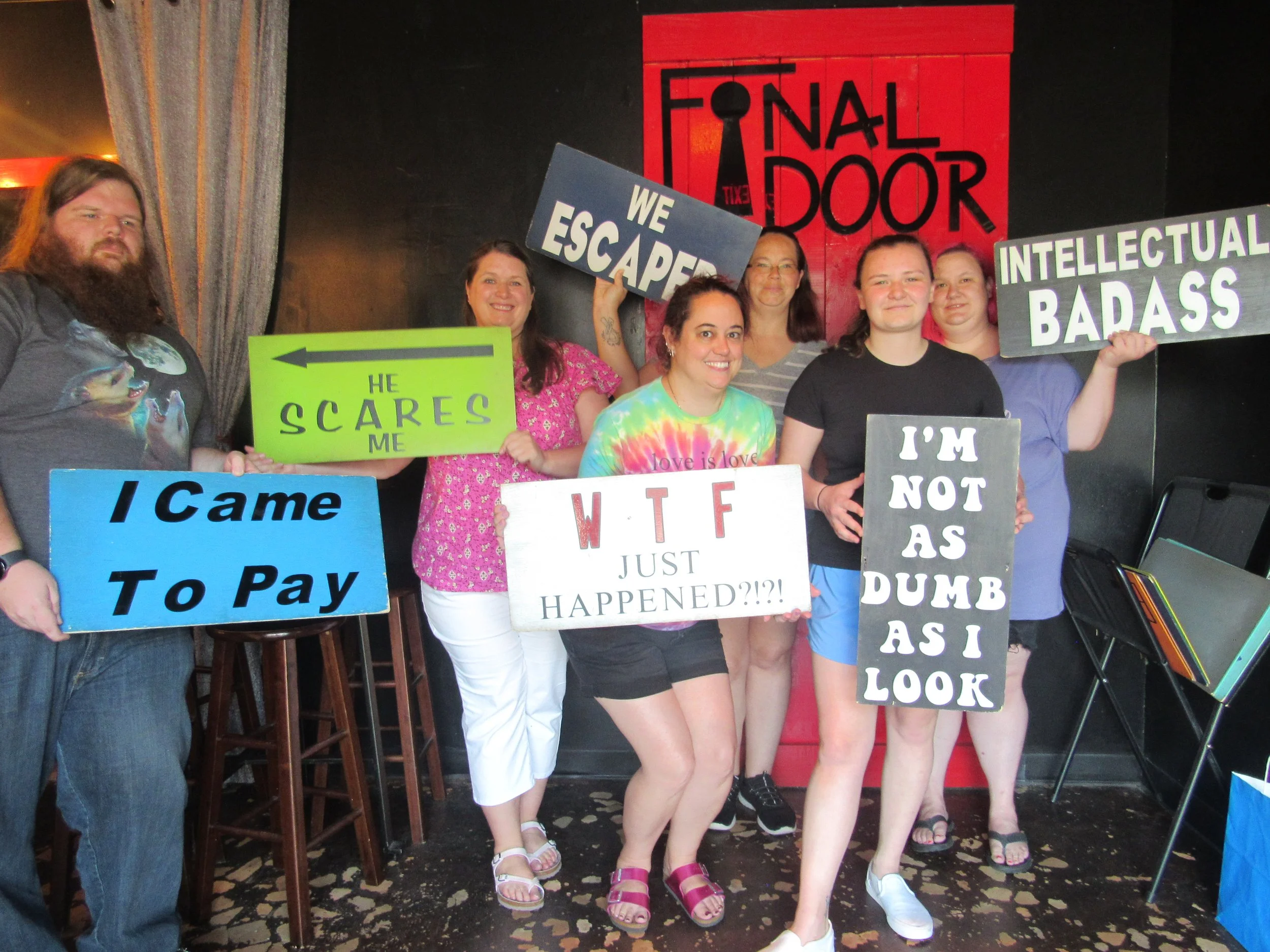 the-final-door-escape-room-columbia-sc-team-photos-06-16-23 (5).JPG