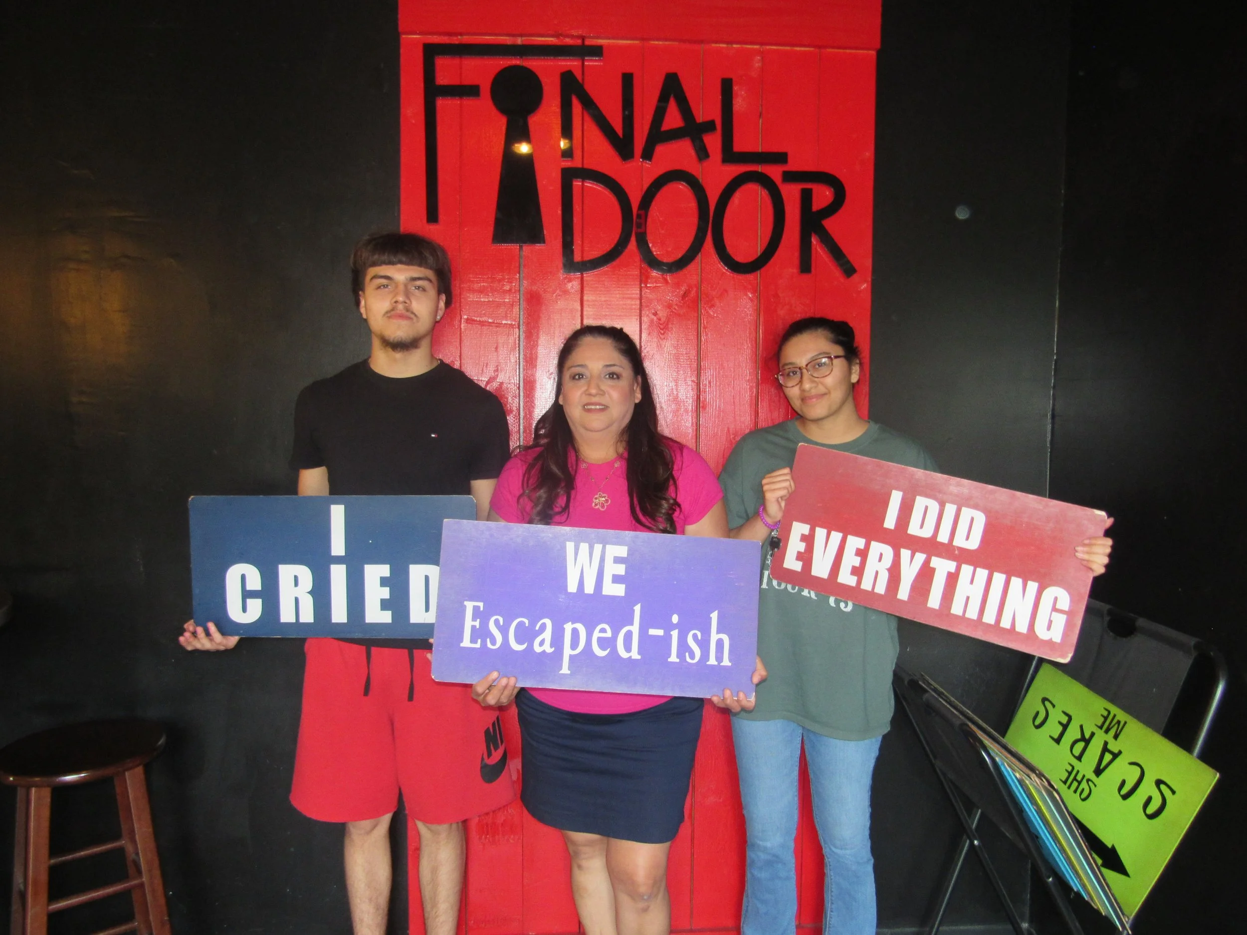 the-final-door-escape-room-columbia-sc-team-photos-06-17-23 (9).JPG