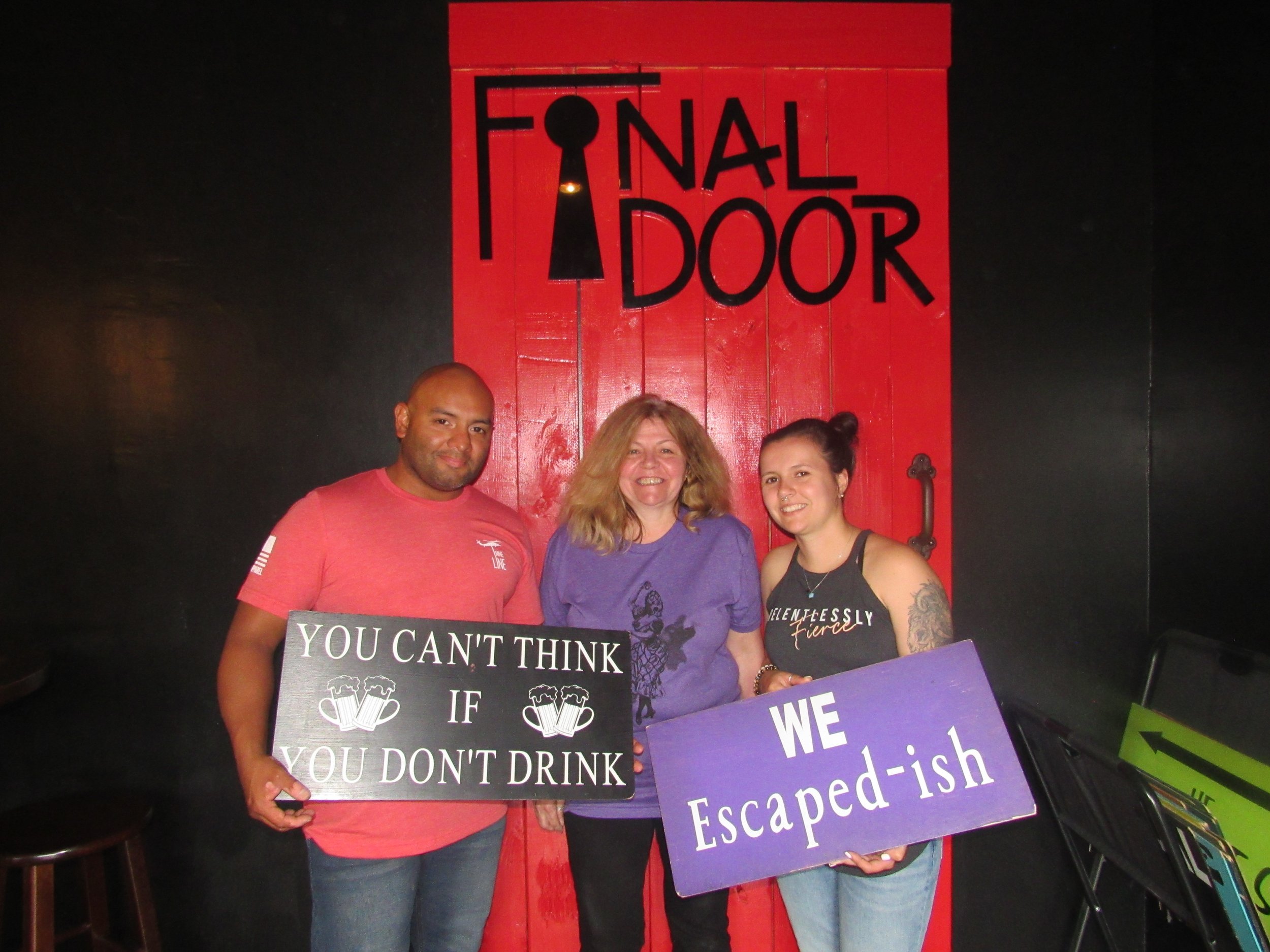 the-final-door-escape-room-columbia-sc-team-photos-06-19-23 (5).JPG