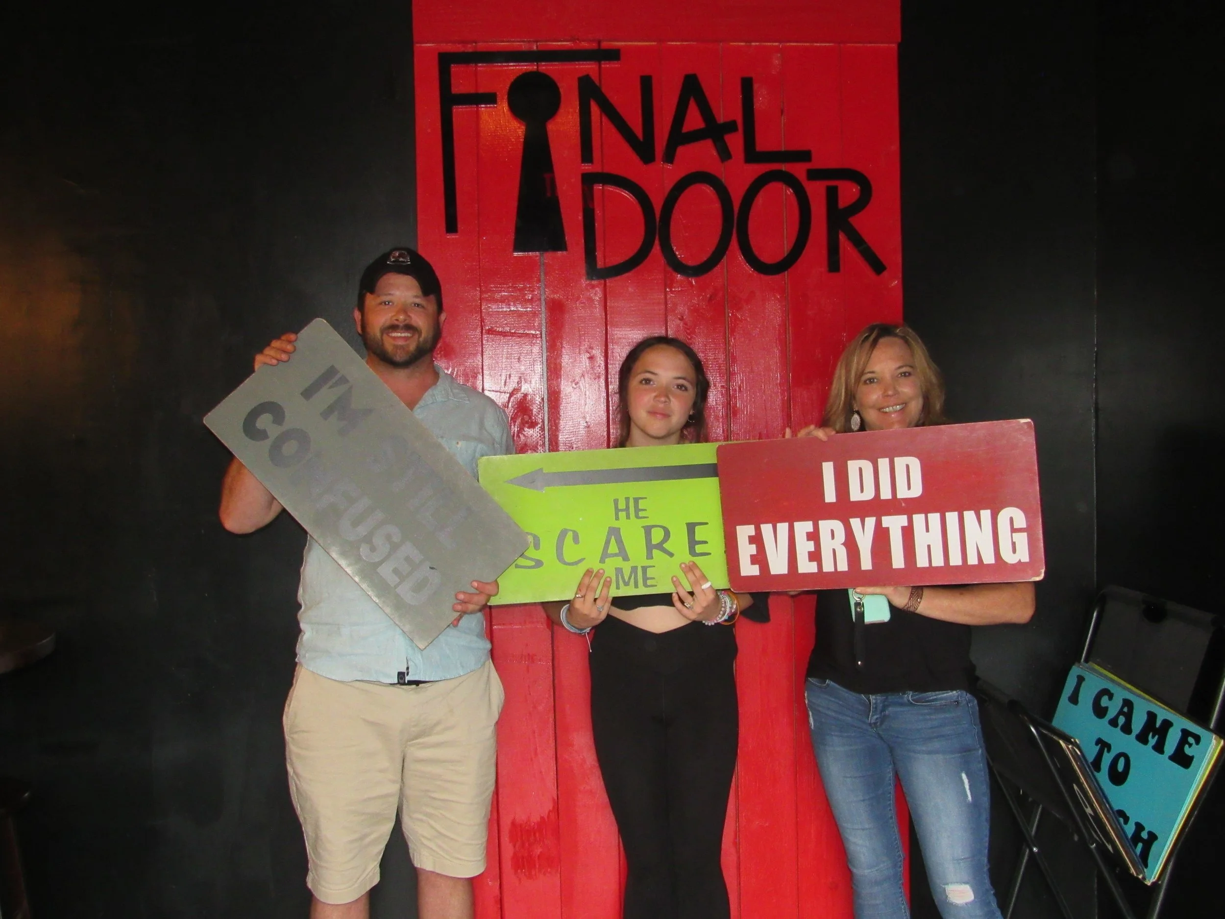 the-final-door-escape-room-columbia-sc-team-photos-06-22-23 (5).JPG