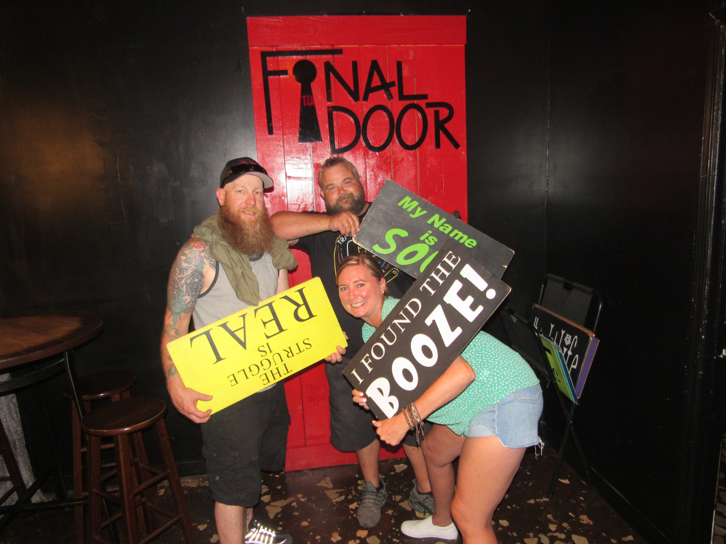 the-final-door-escape-room-columbia-sc-team-photos-07-28-23 (5).JPG