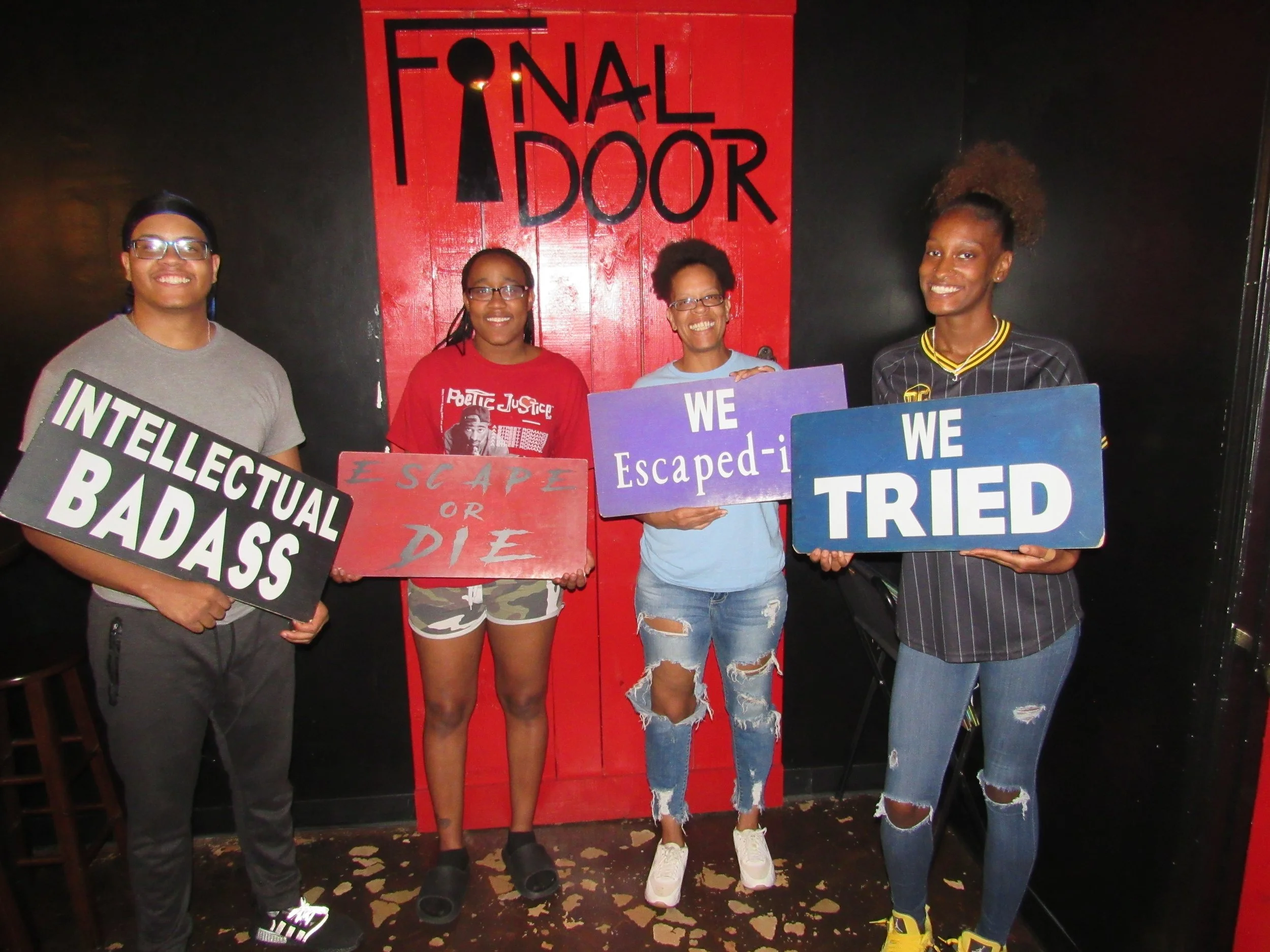 the-final-door-escape-room-columbia-sc-team-photos-08-05-23 (24).JPG