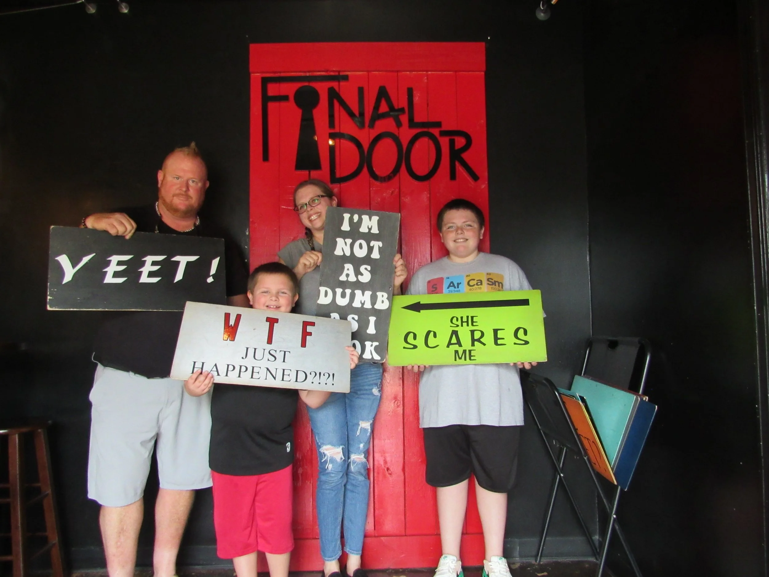 the-final-door-escape-room-columbia-sc-team-photos-08-06-23 (1).JPG