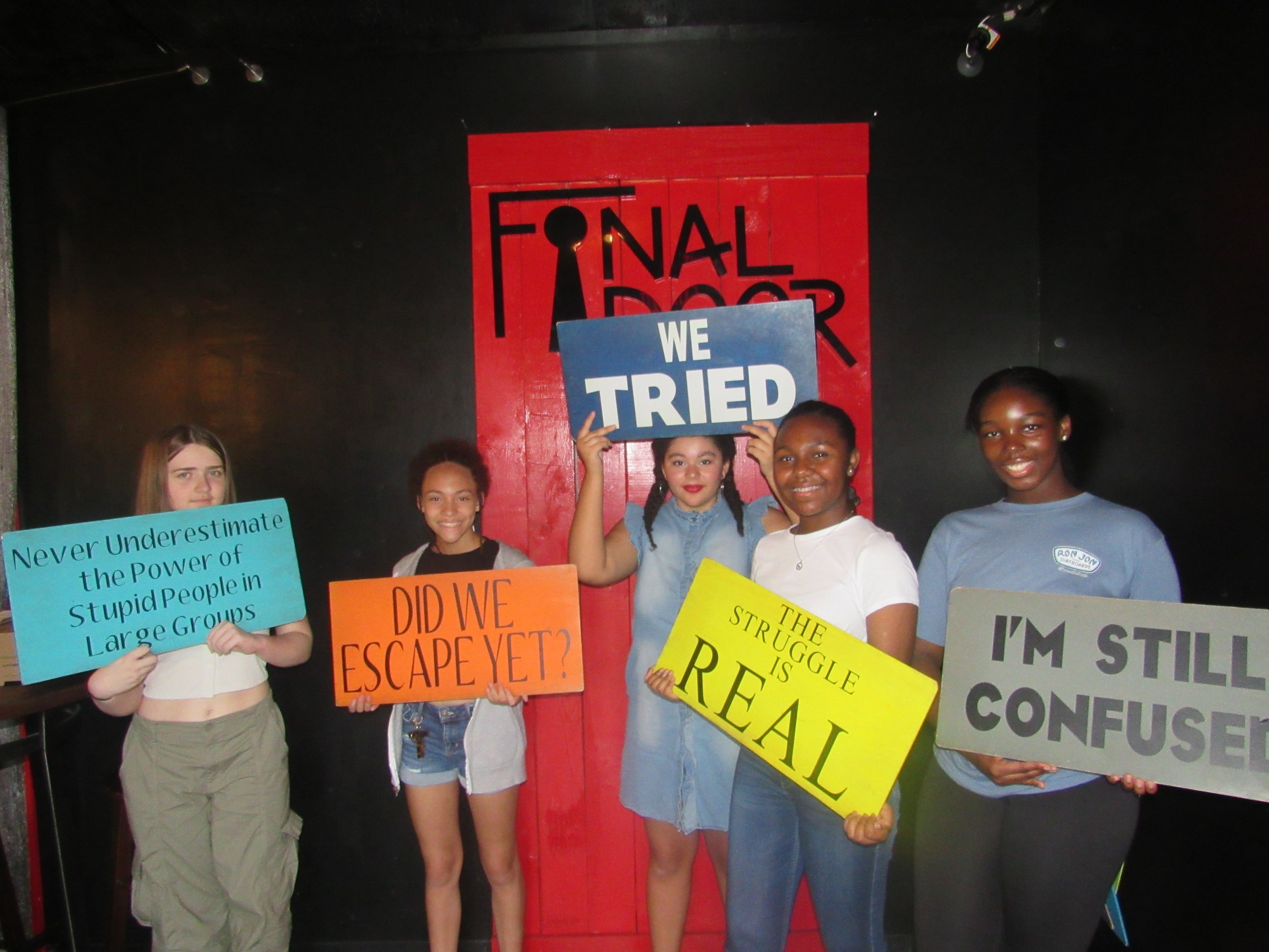 the-final-door-escape-room-columbia-sc-team-photos-08-12-23 (10).JPG