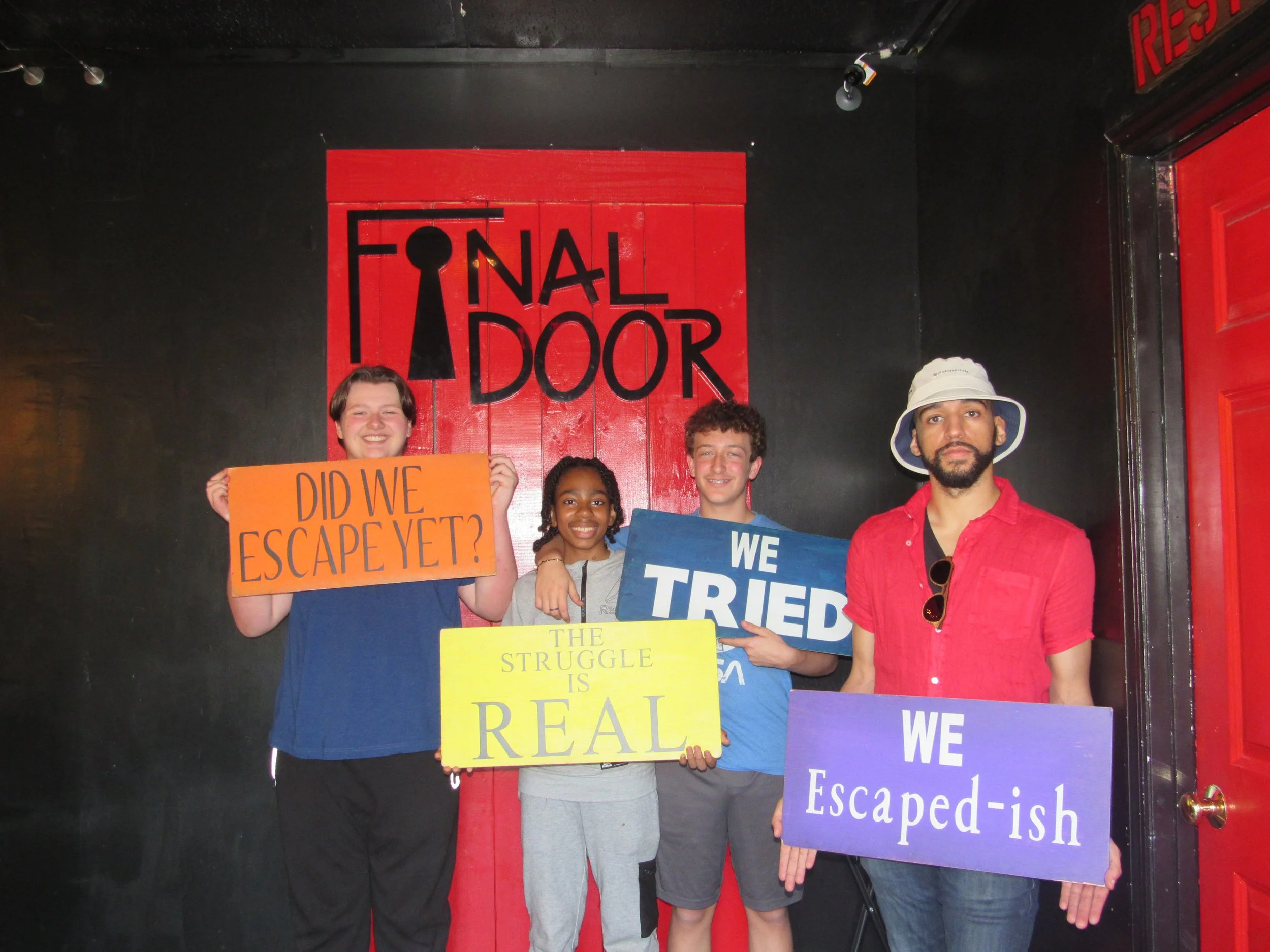 the-final-door-escape-room-columbia-sc-team-photos-08-18-23 (4).JPG