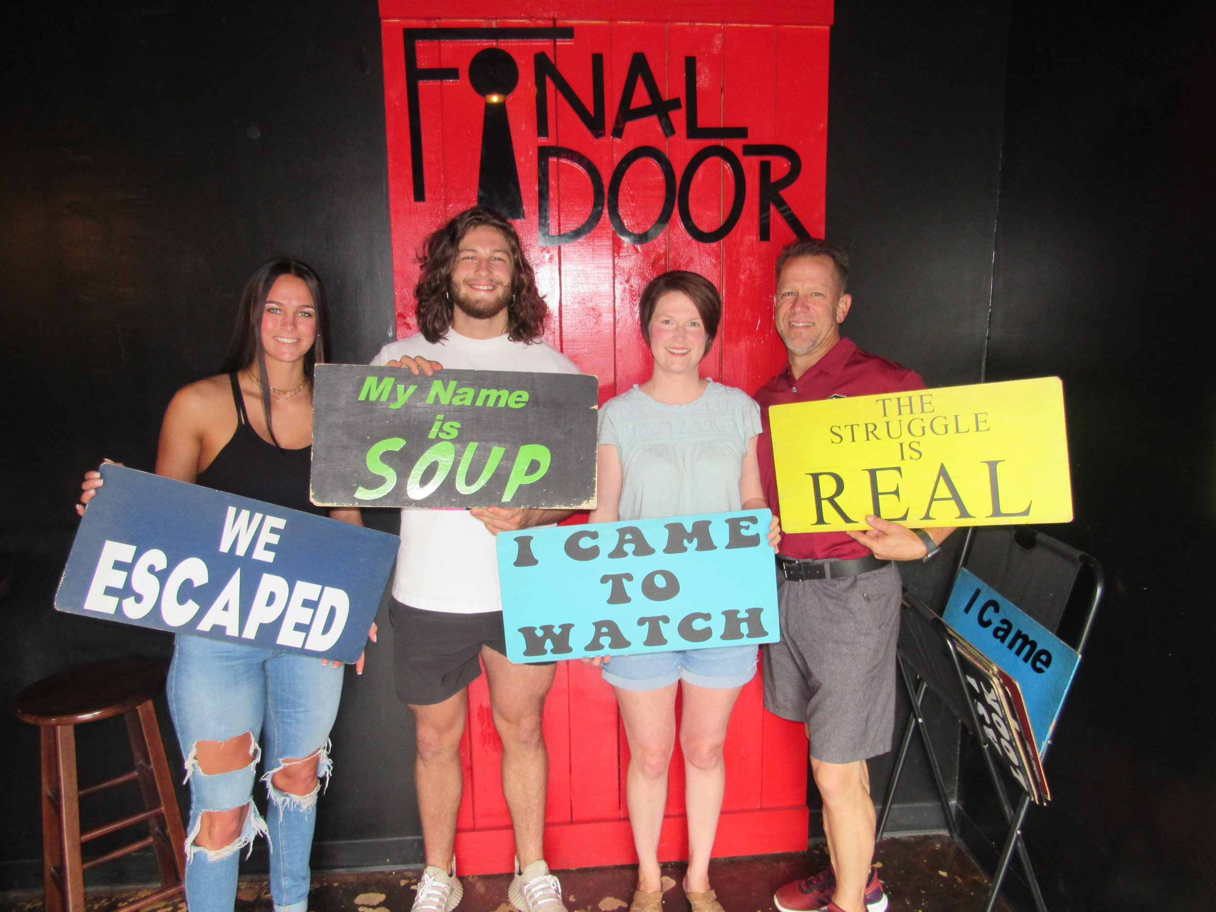 the-final-door-escape-room-columbia-sc-team-photos-09-02-23 (2).JPG