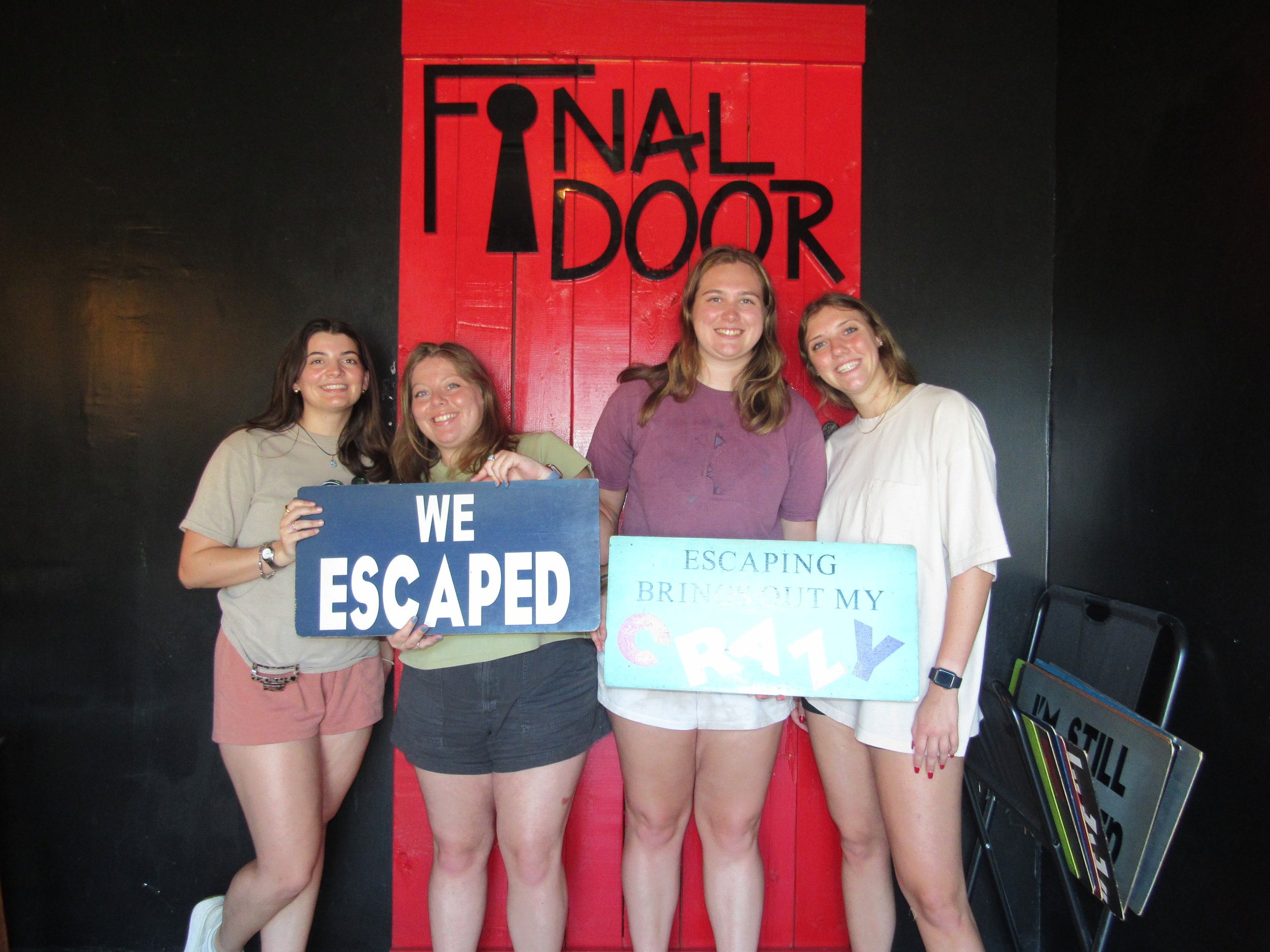 the-final-door-escape-room-columbia-sc-team-photos-09-02-23 (10).JPG