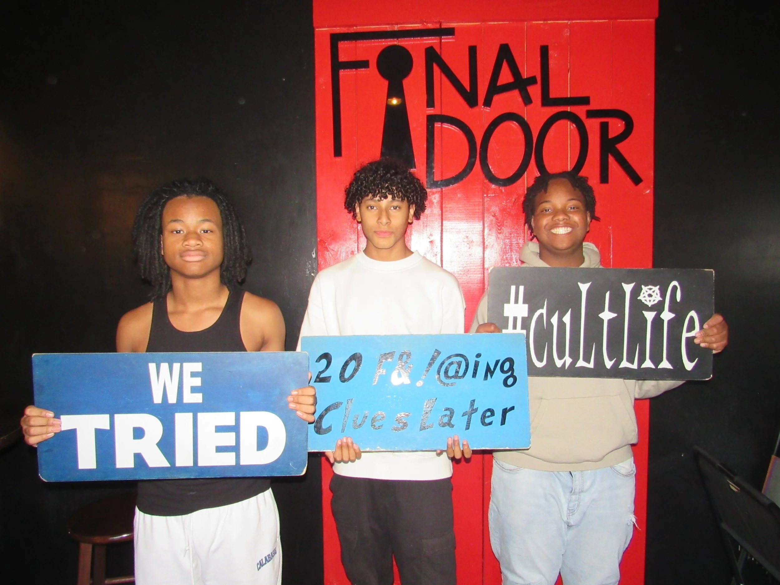 the-final-door-escape-room-columbia-sc-team-photos-09-02-23 (16).JPG