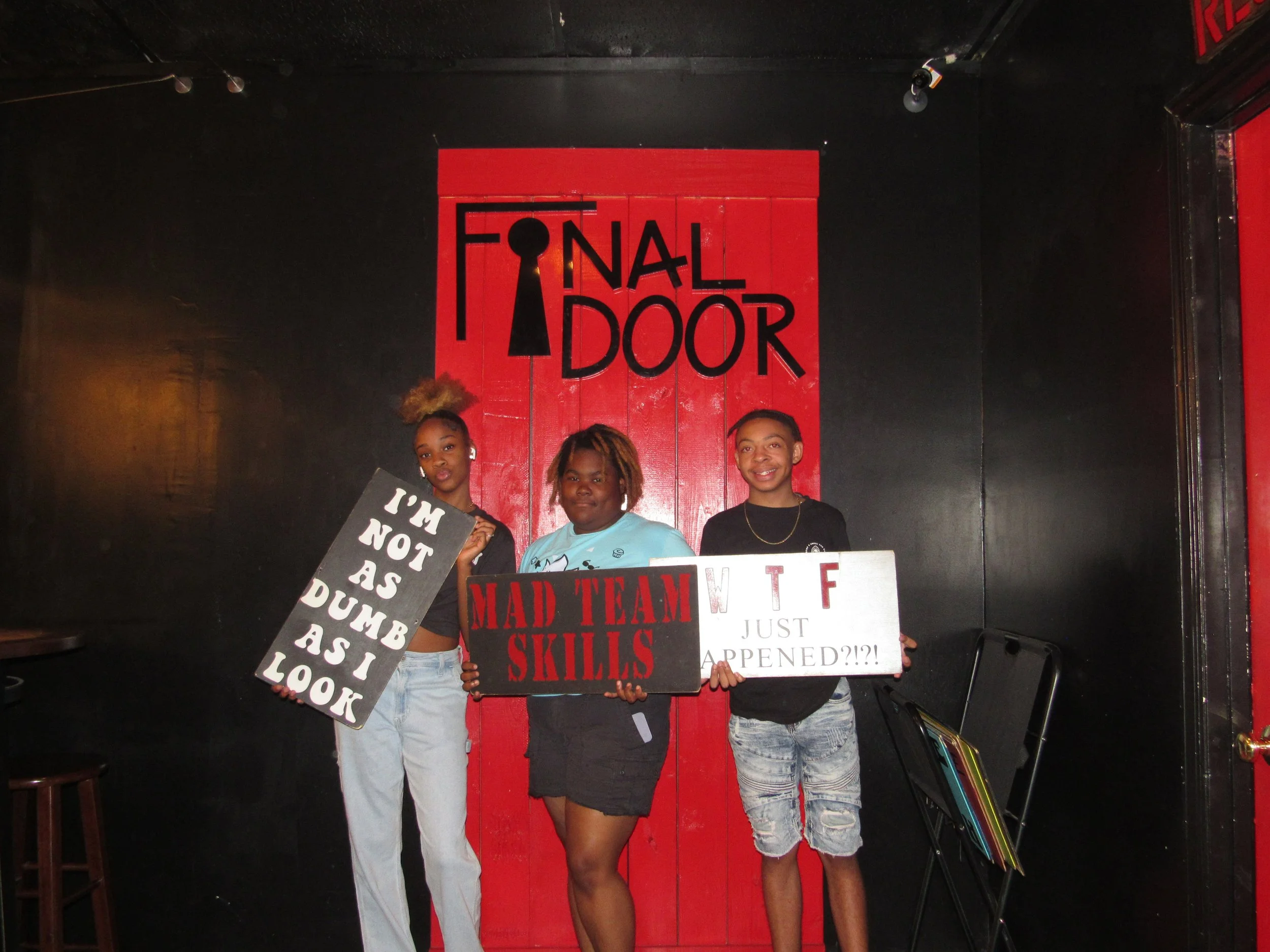 the-final-door-escape-room-columbia-sc-team-photos-09-03-23 (13).JPG