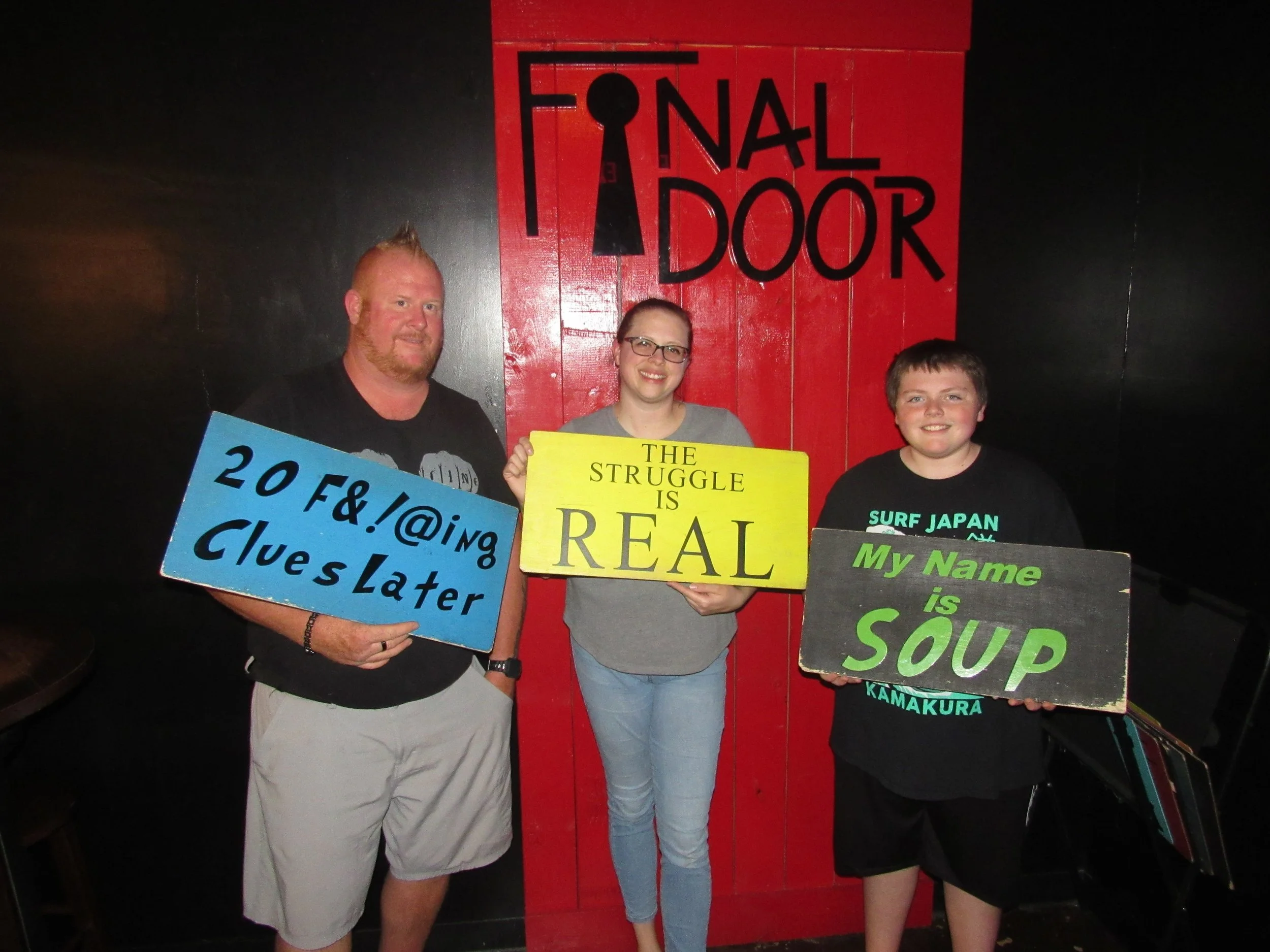 the-final-door-escape-room-columbia-sc-team-photos-09-03-23 (18).JPG