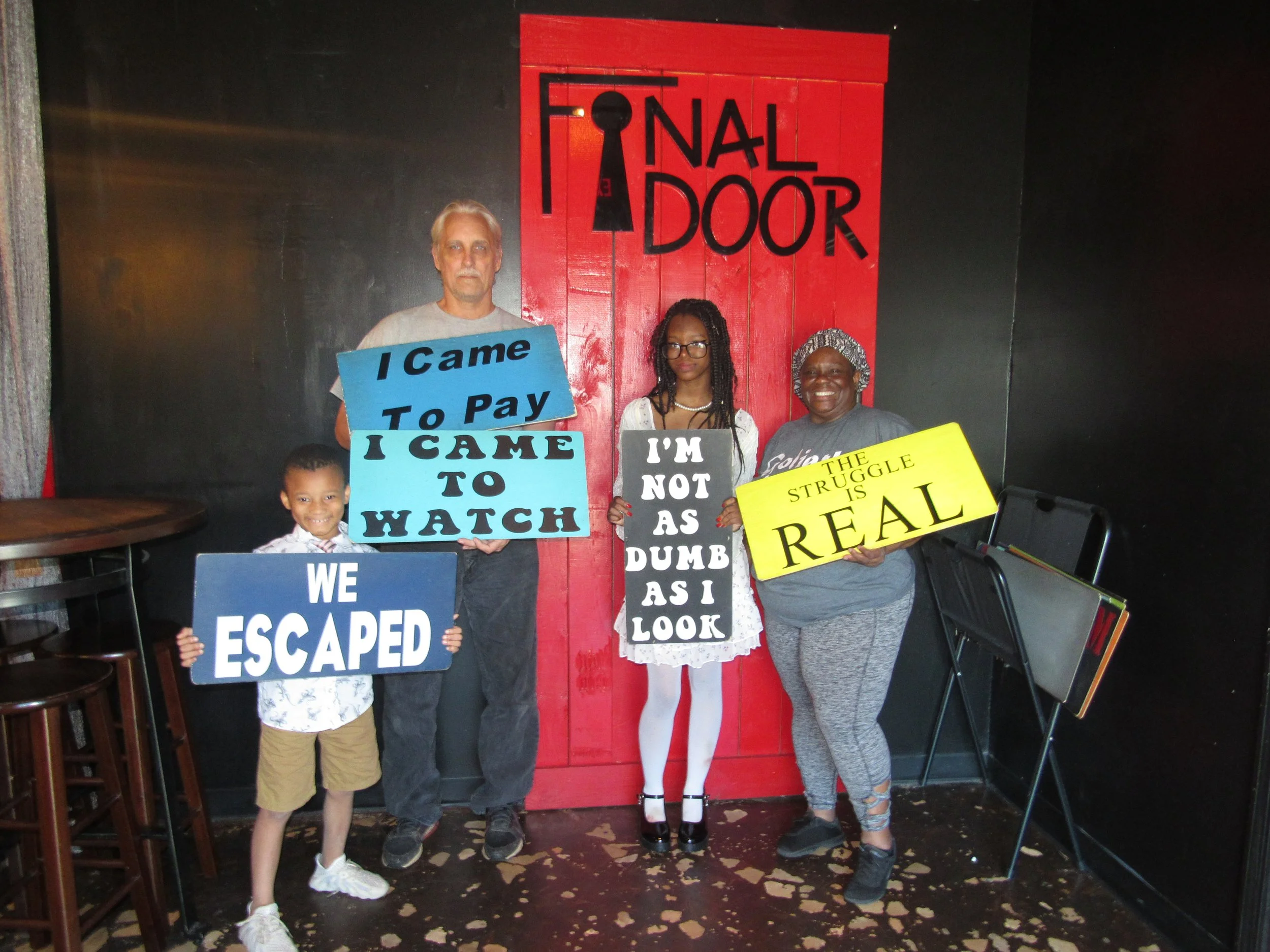 the-final-door-escape-room-columbia-sc-team-photos-09-04-23 (6).JPG