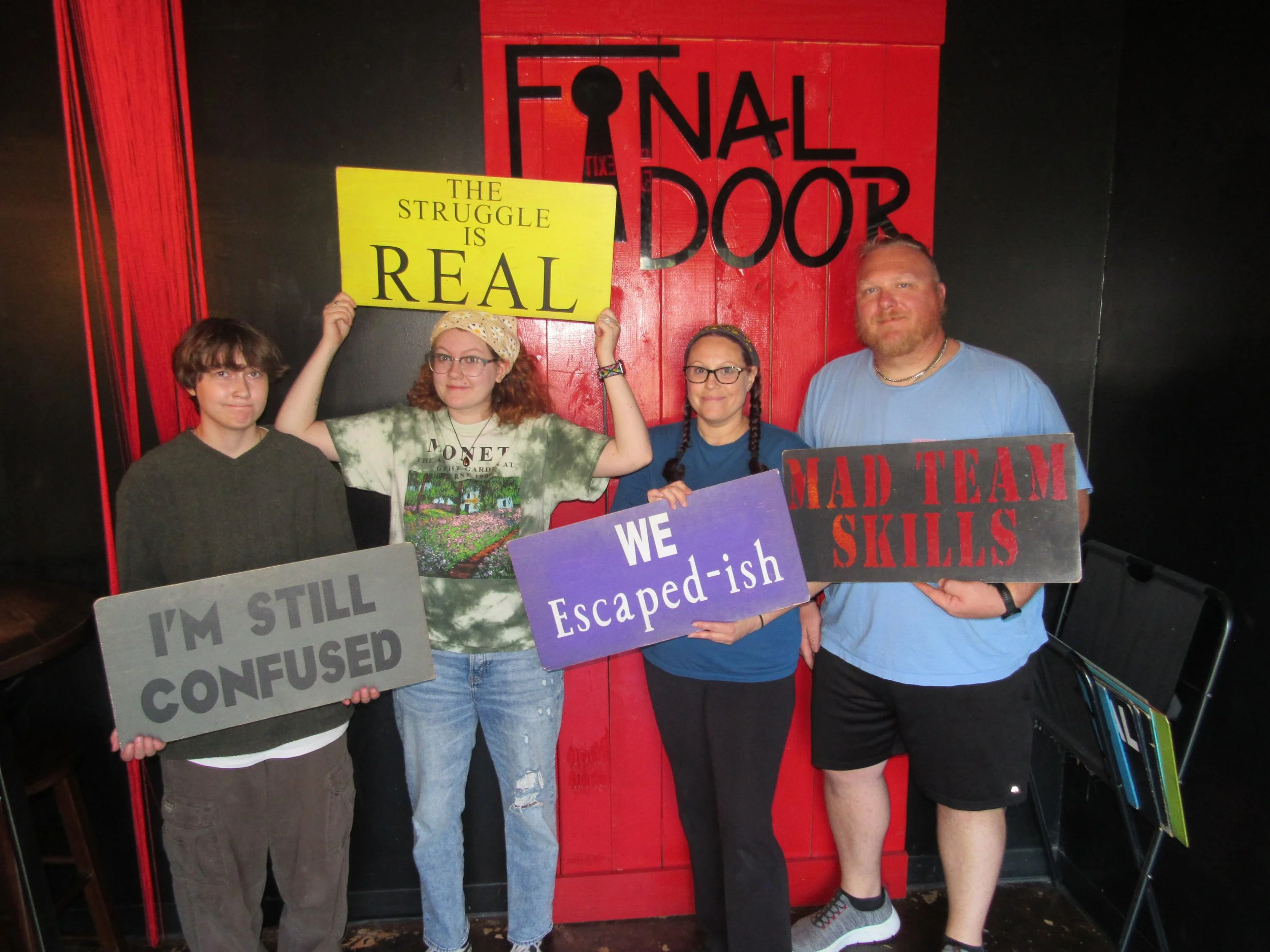 the-final-door-escape-room-columbia-sc-team-photos-09-08-23 (3).JPG