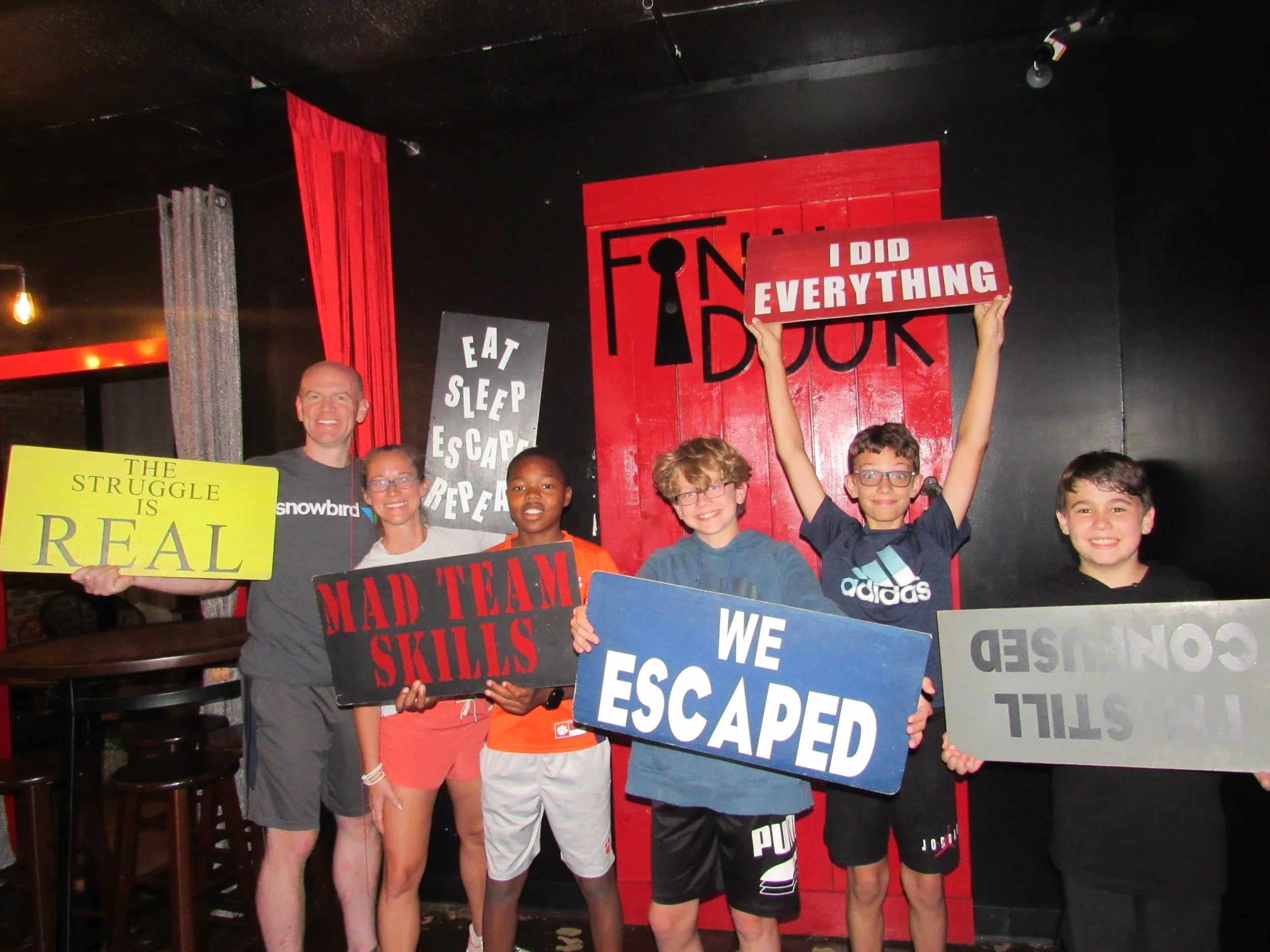 the-final-door-escape-room-columbia-sc-team-photos-09-08-23 (4).JPG