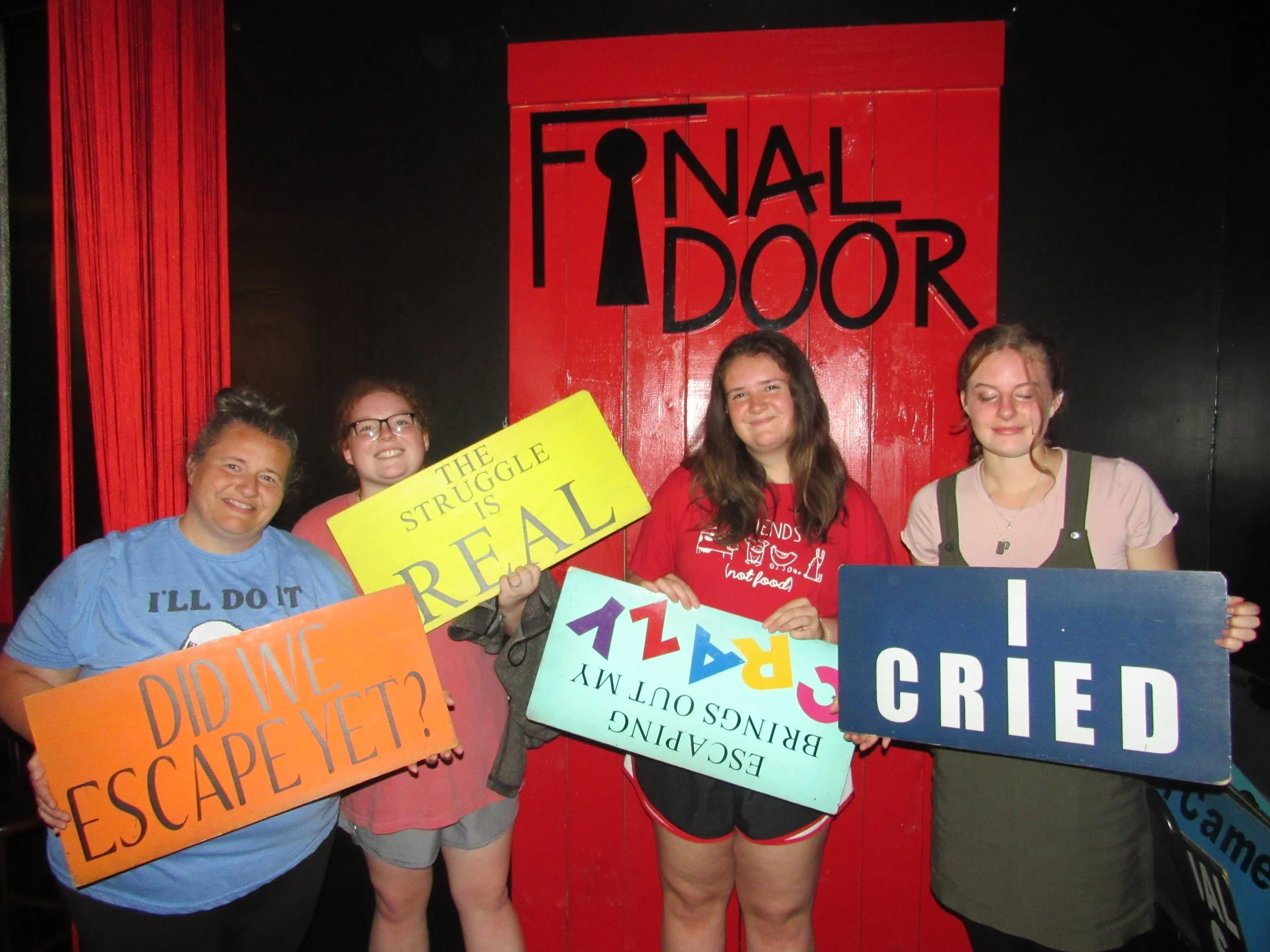 the-final-door-escape-room-columbia-sc-team-photos-09-08-23 (6).JPG