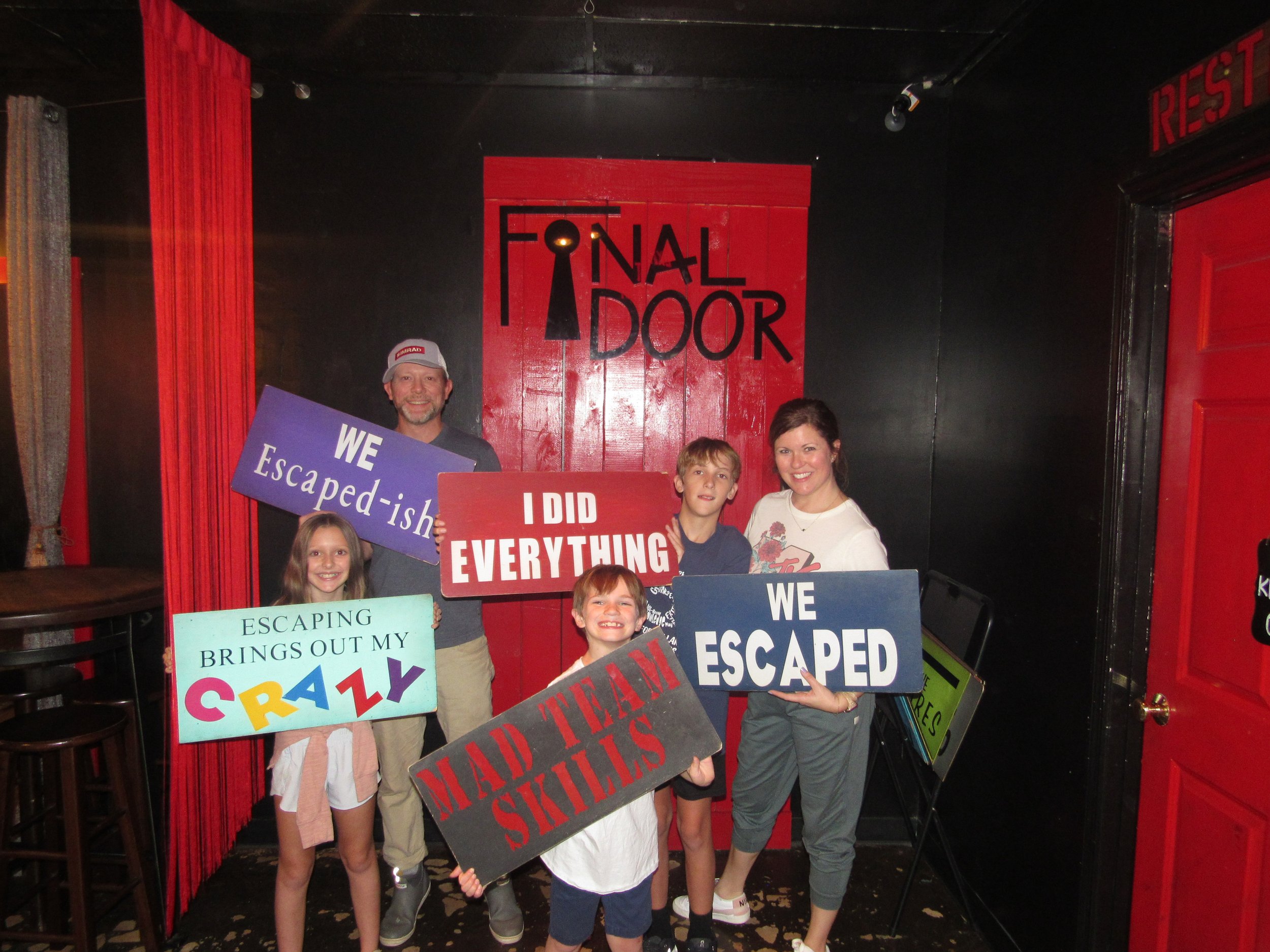 the-final-door-escape-room-columbia-sc-team-photos-09-10-23 (8).JPG